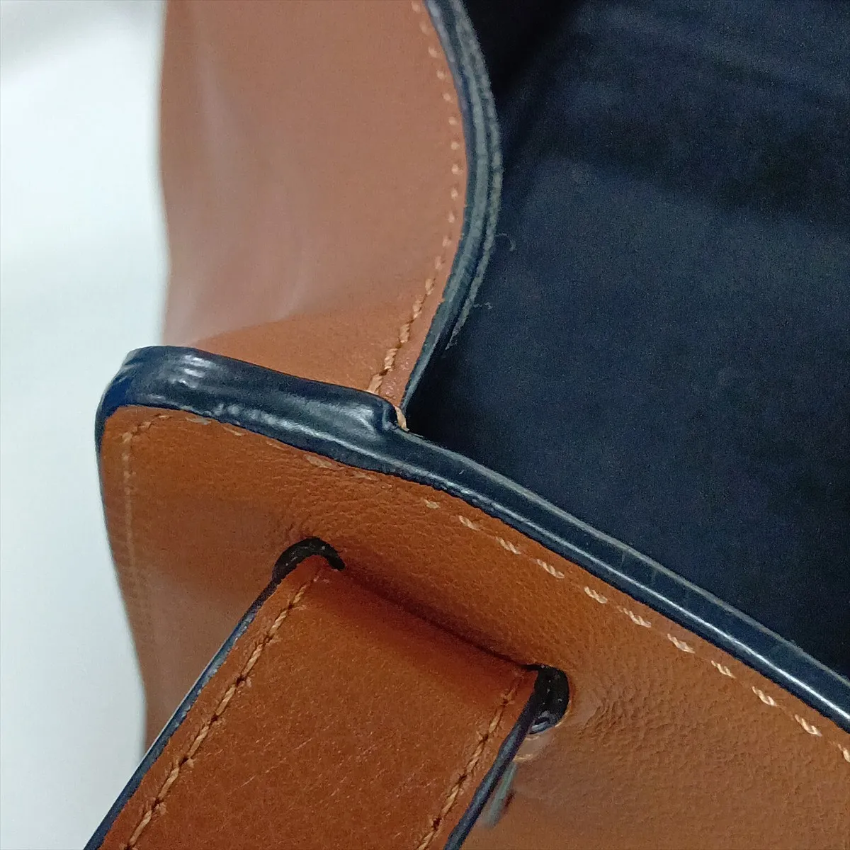 Hammock Small Leather 2-Way Shoulder Bag, Brown — view 12
