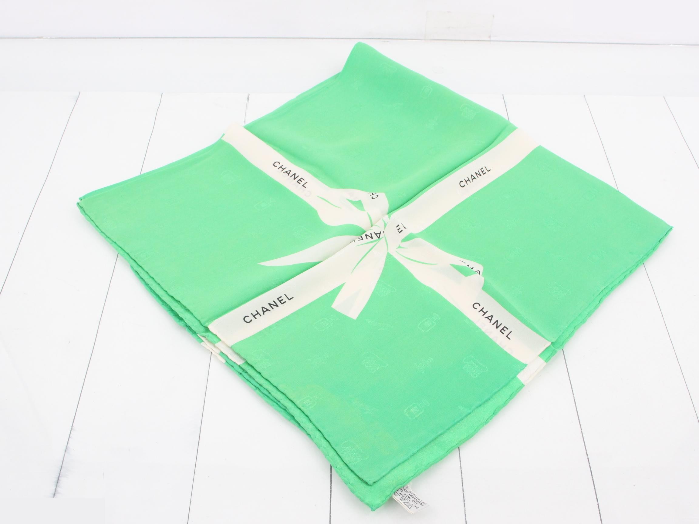 Scarf with tag — view 2