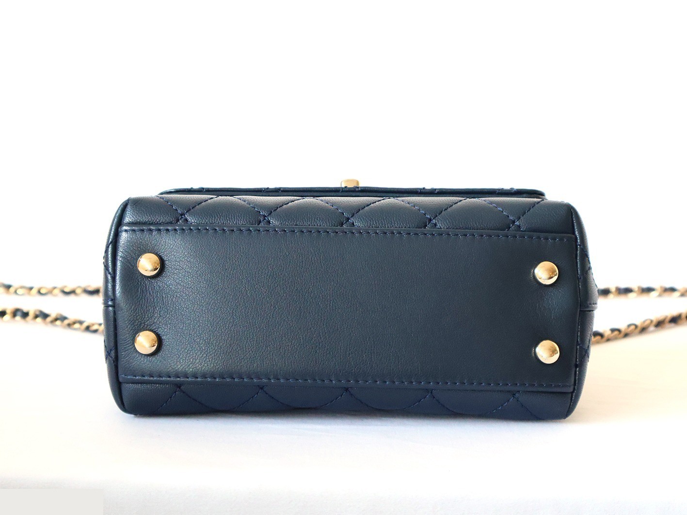Matelassé 2-Way Handbag with Chain Shoulder Strap, Navy — view 5