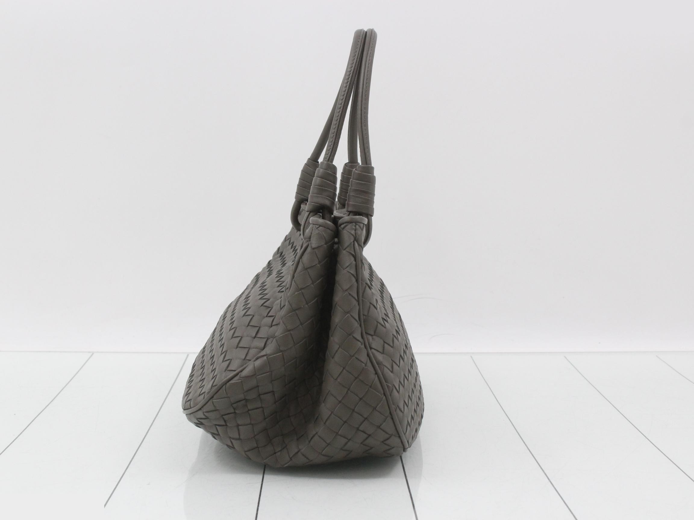 Intrecciato (bag) - Handbag - Gray — view 3