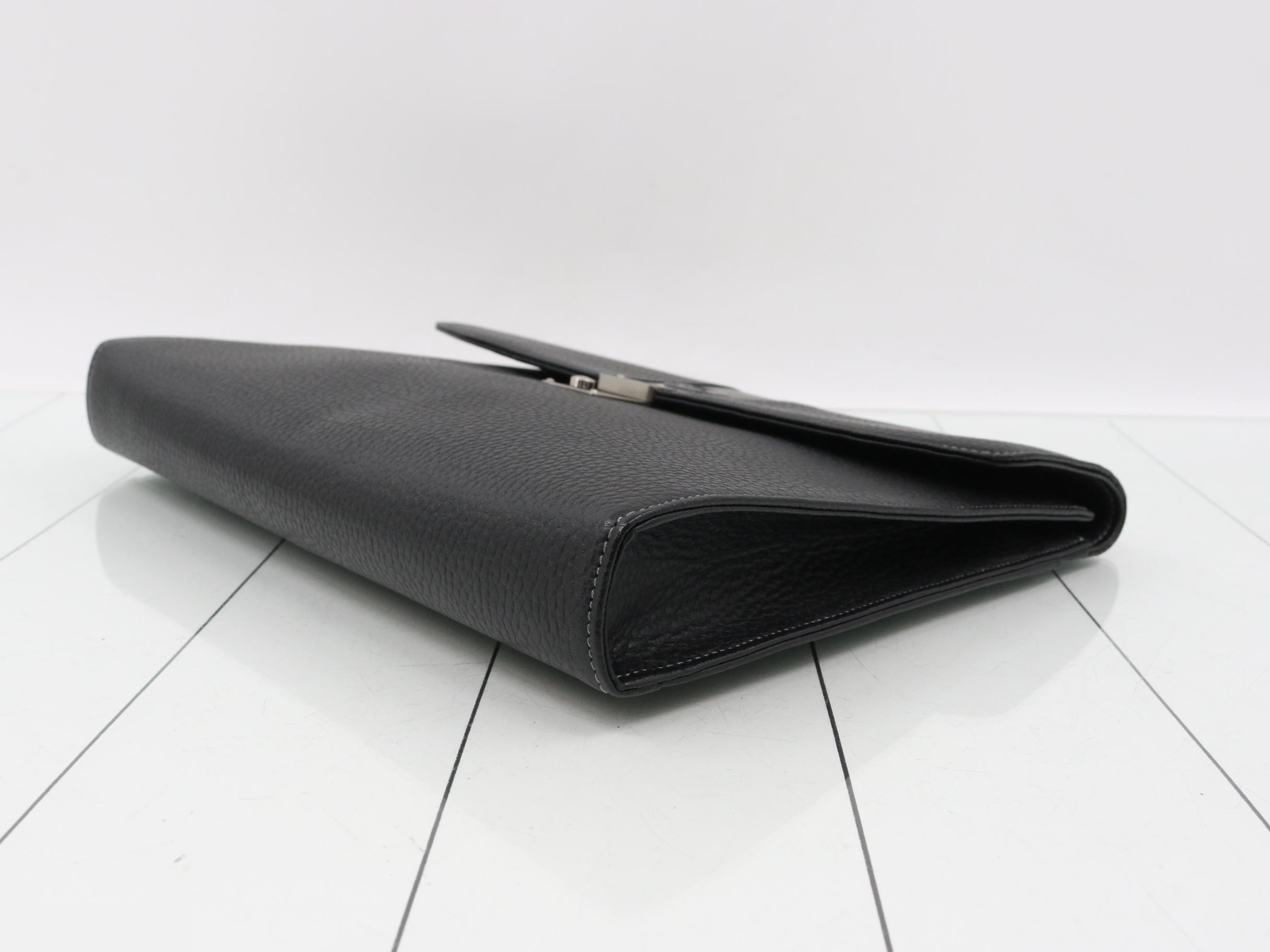 Burberrys Leather Second Bag — view 6