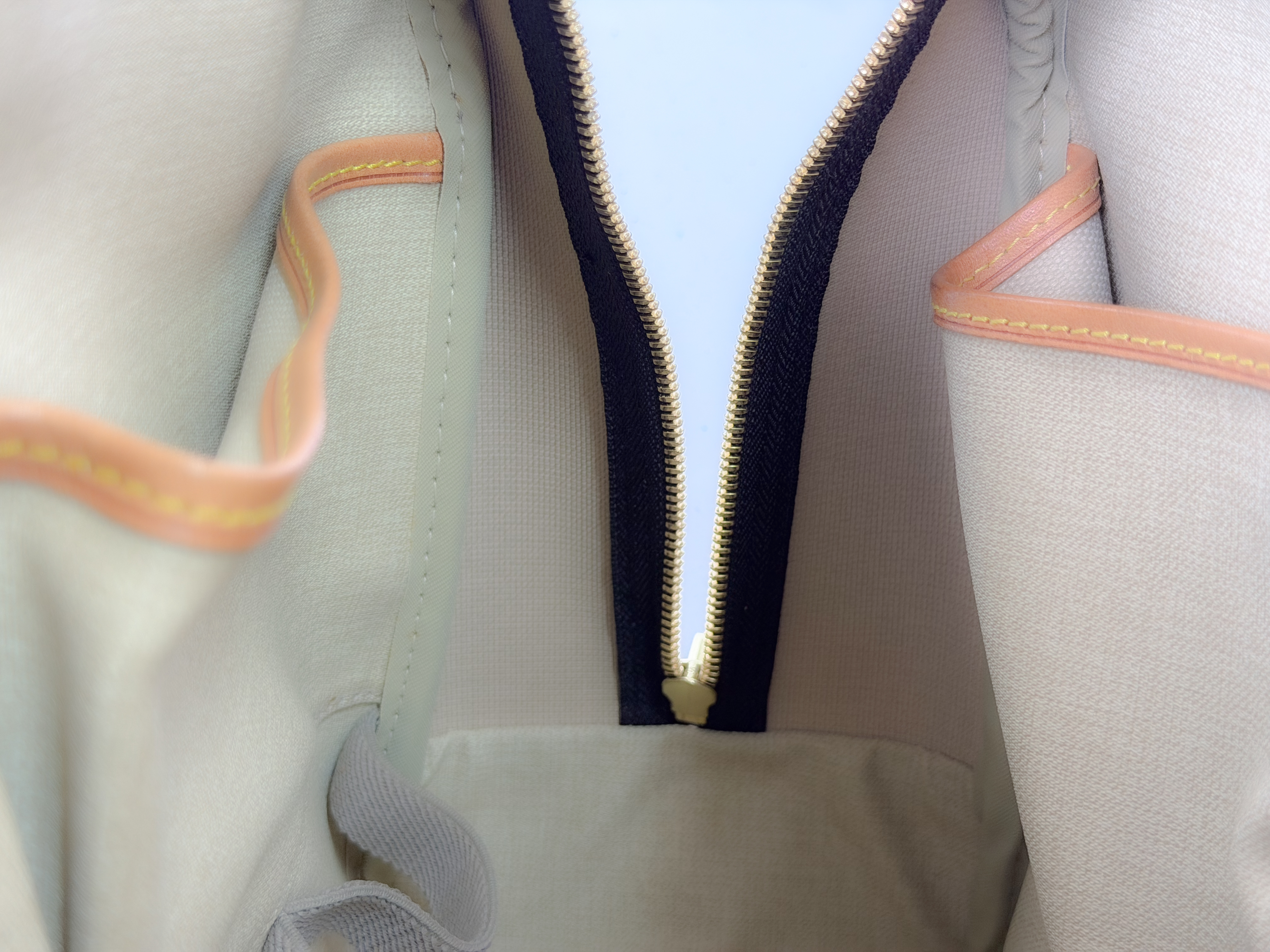Monogram M47270 Deauville ML0959 Handbag — view 13