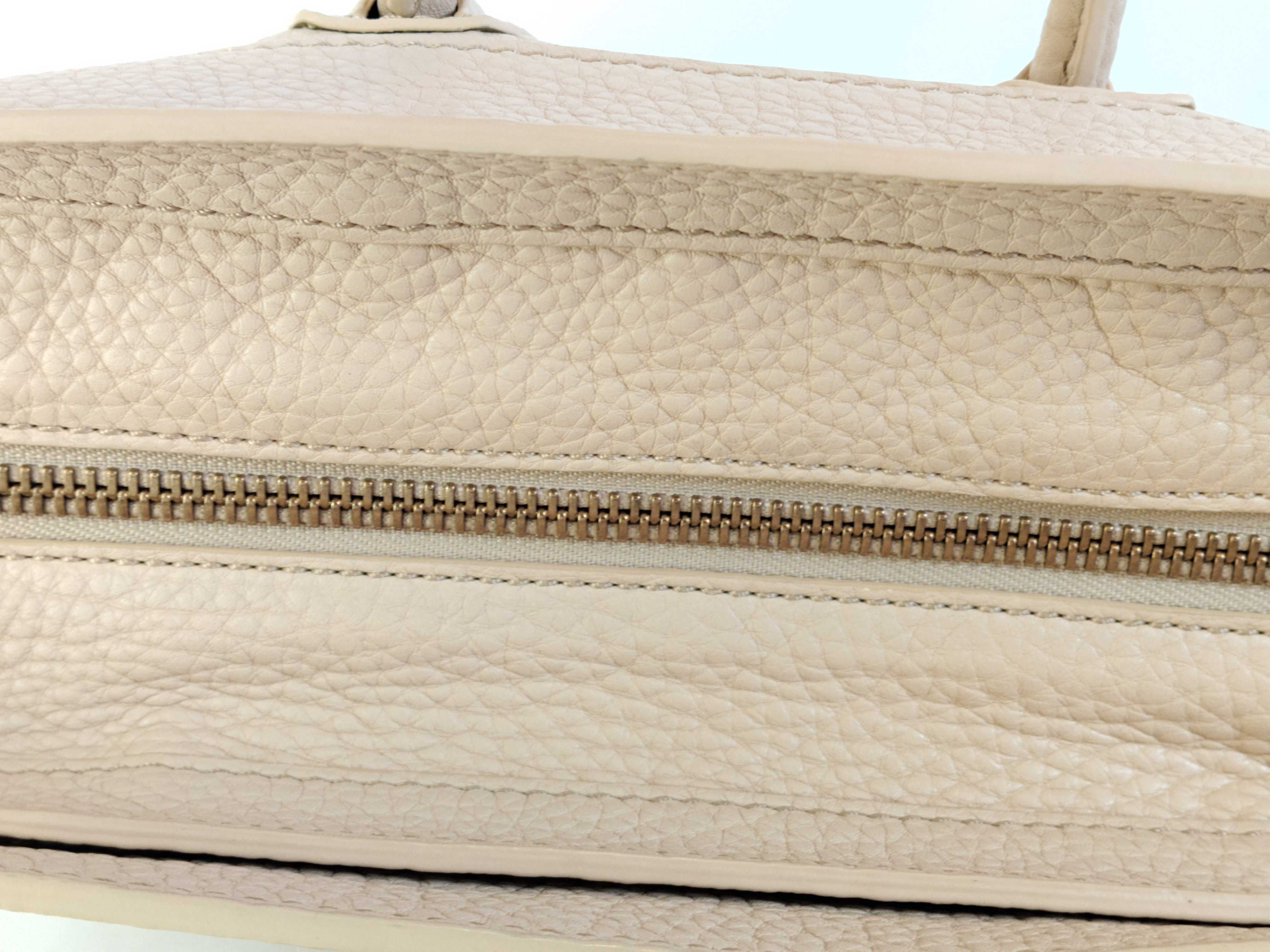 Micro Luggage Handbag Tote Handbag — view 9