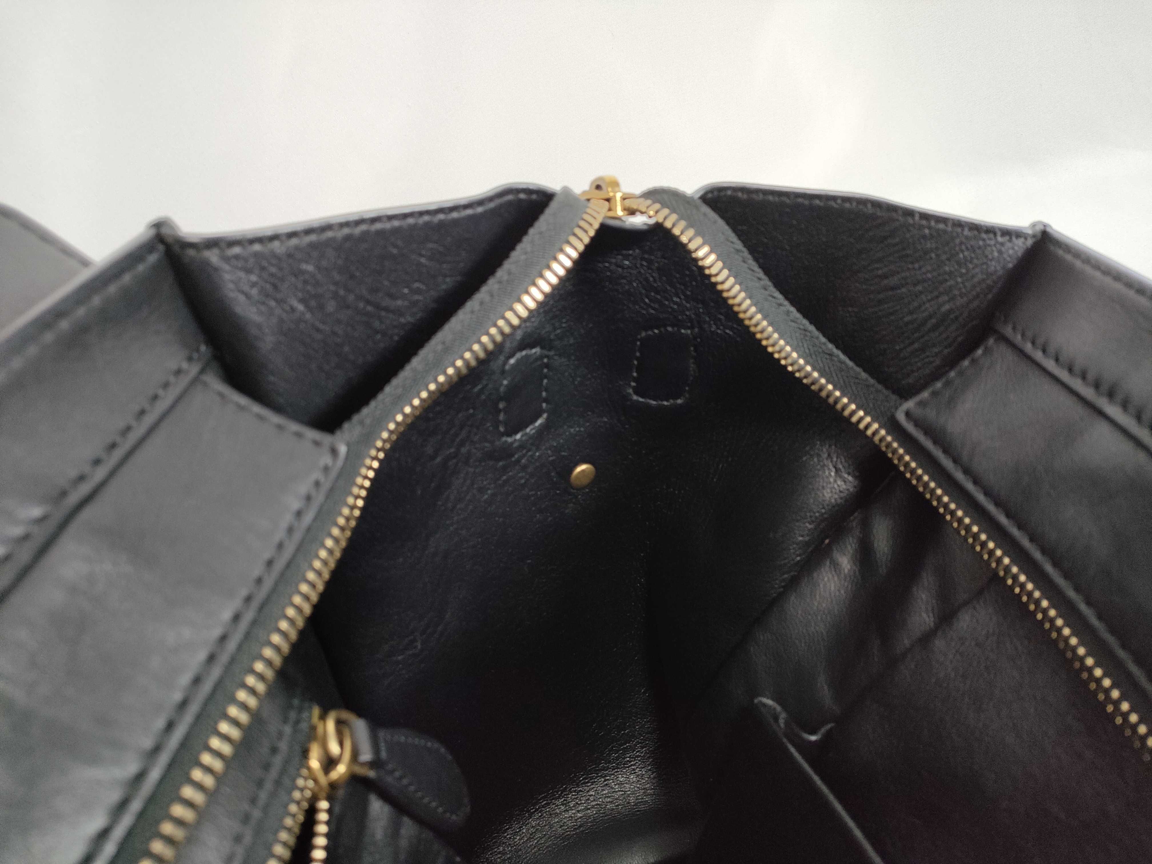Luggage Medium Tote Bag — view 9