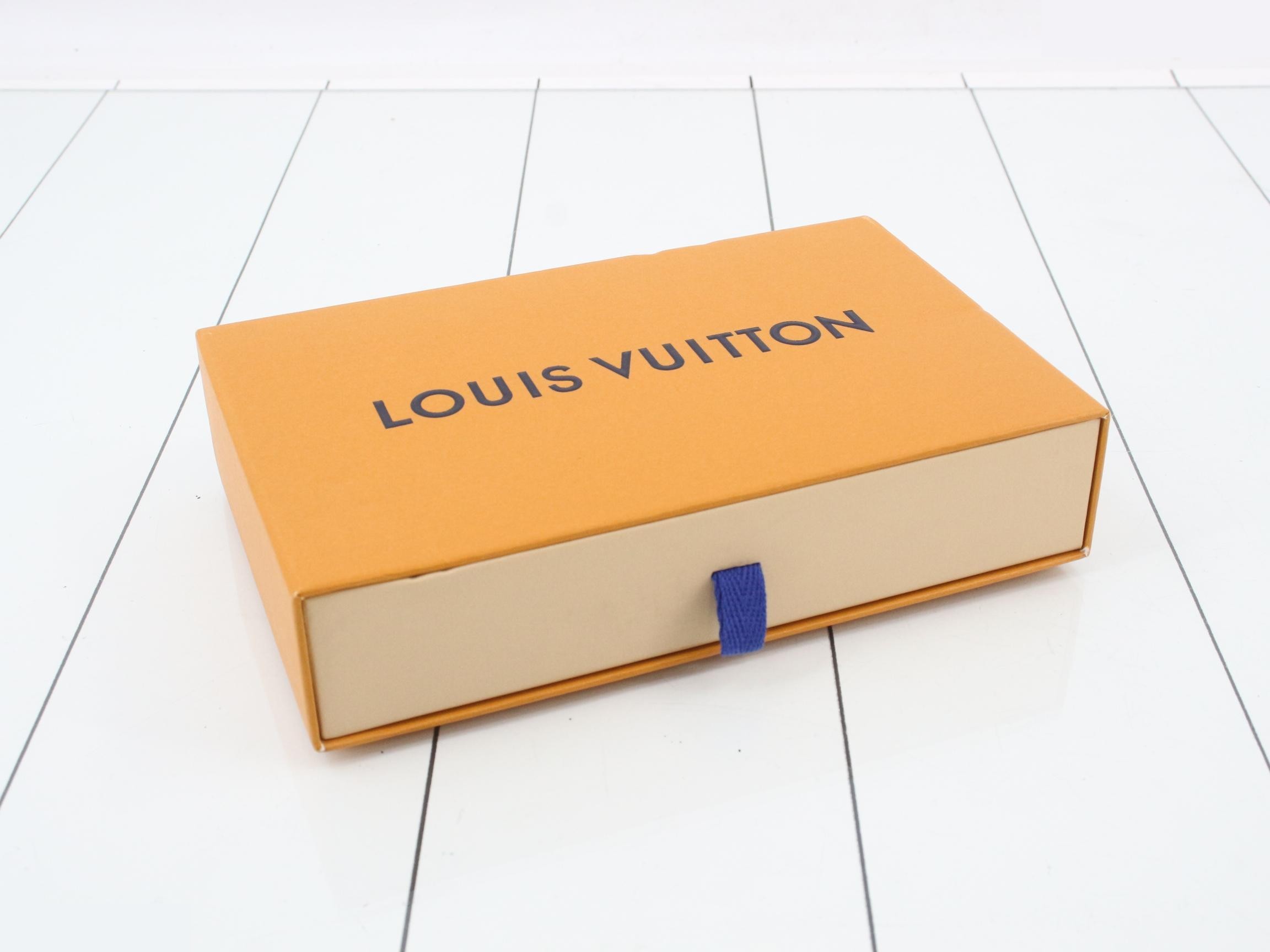 Vivienne Holiday Seoul Limited Edition Mini Pochette Accessoires — view 5