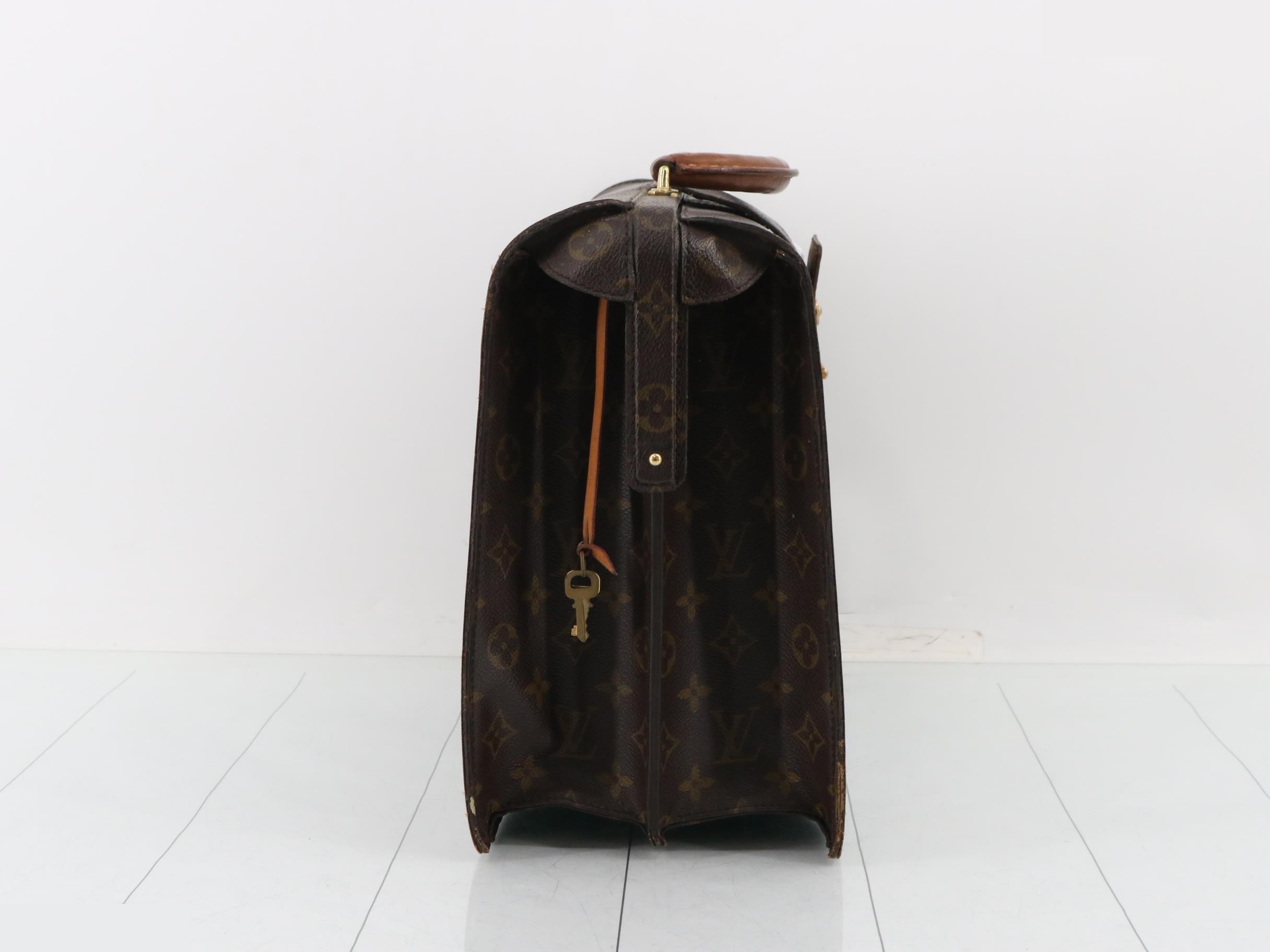 Monogram Serviette Fermoire Business Bag — view 4
