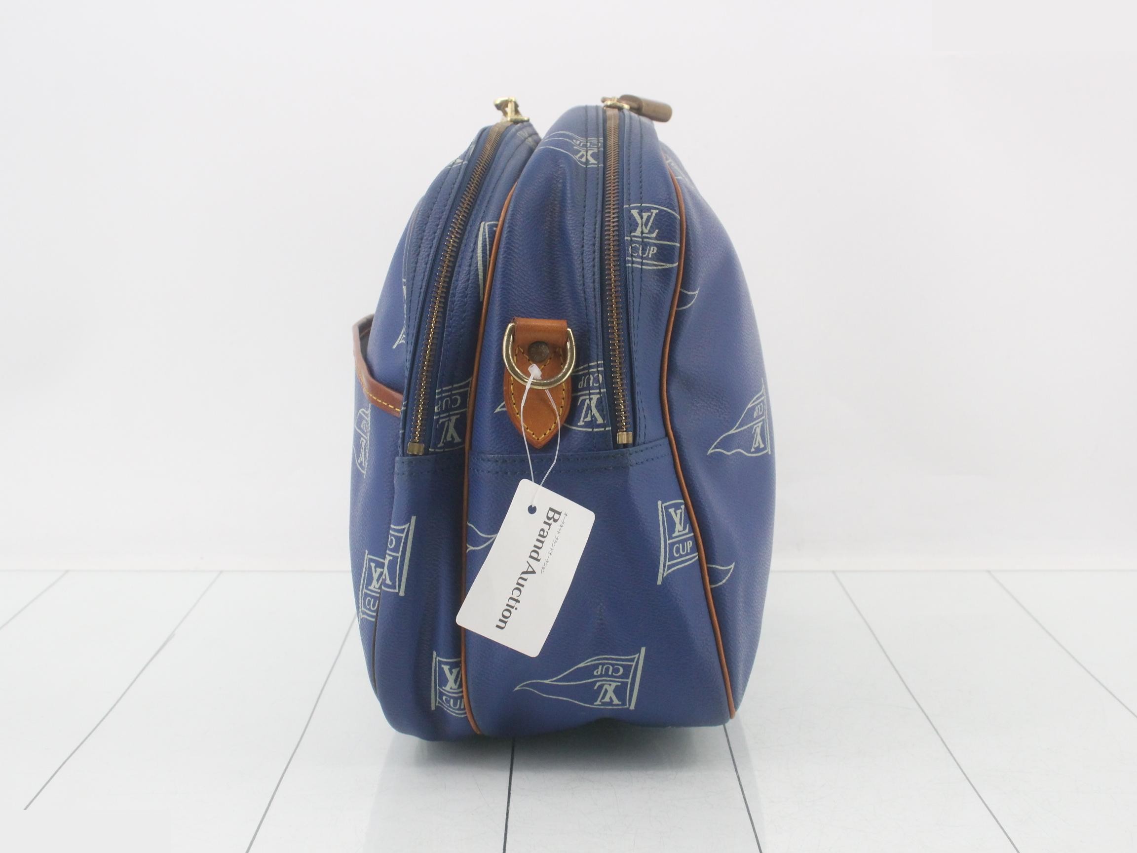 M80008 LV Cup Sack Cows Shoulder Bag — view 3