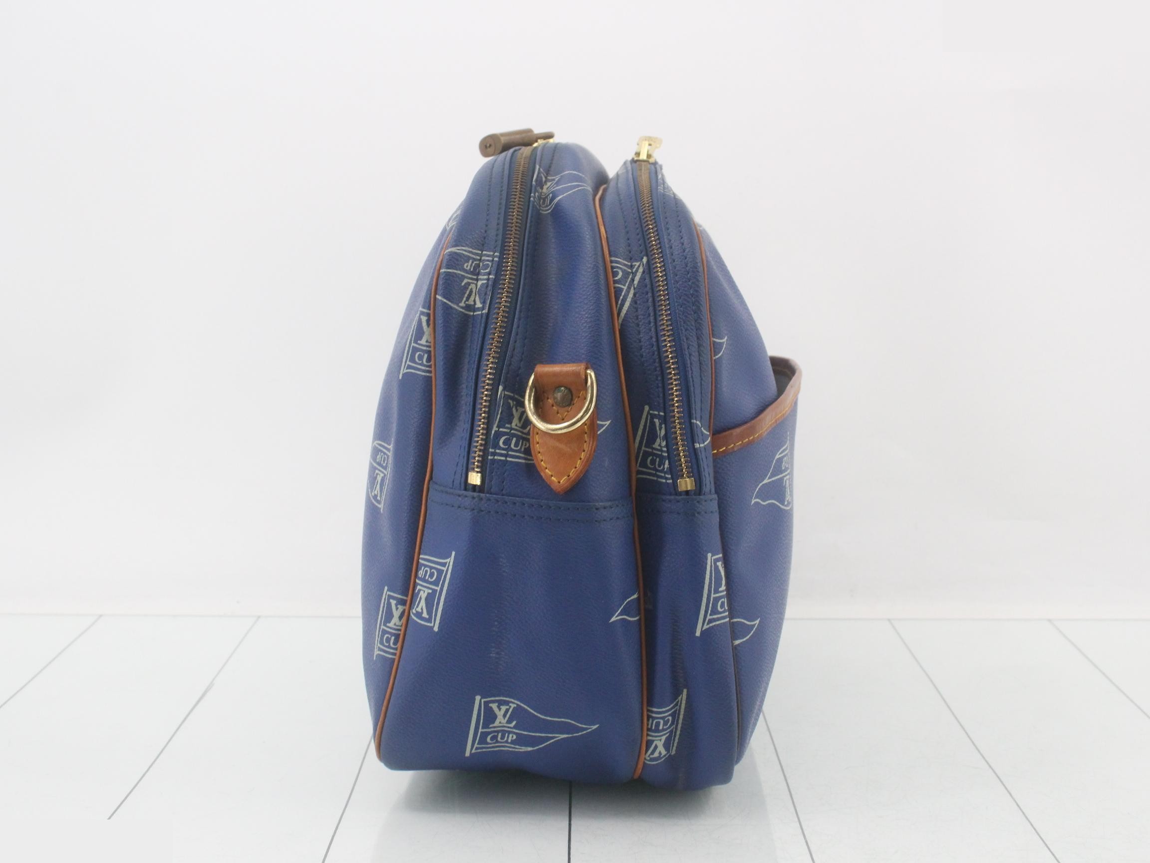 M80008 LV Cup Sack Cows Shoulder Bag — view 4