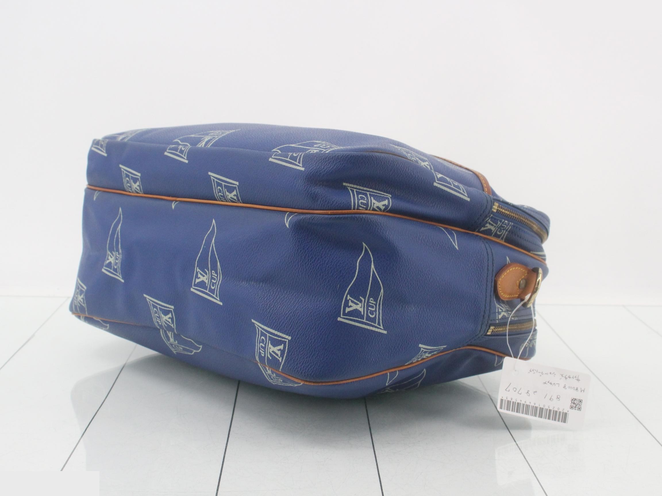 M80008 LV Cup Sack Cows Shoulder Bag — view 6
