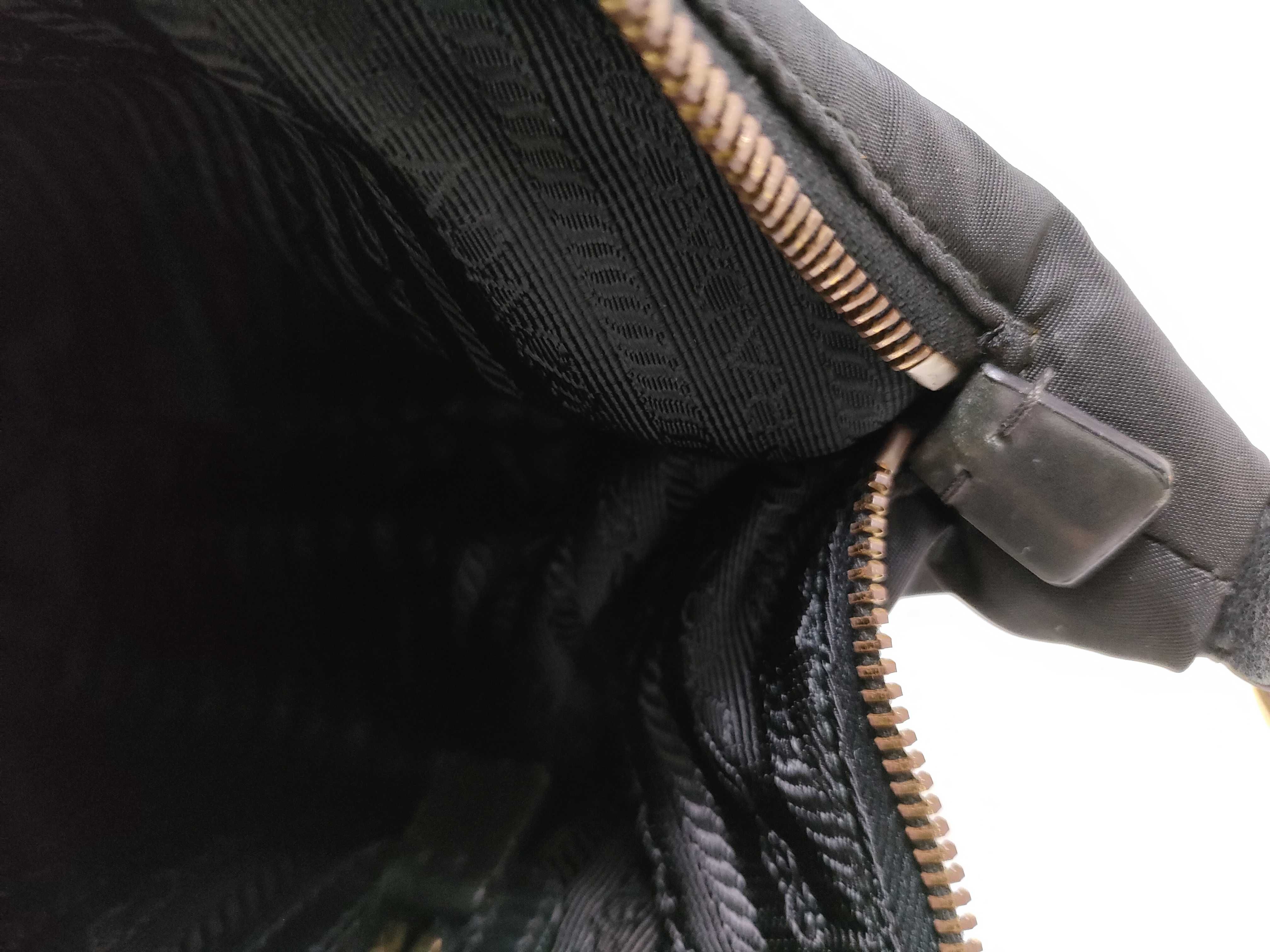 Nylon Prada One-Shoulder Handbag Nylon Triangle Logo Handbag — view 9