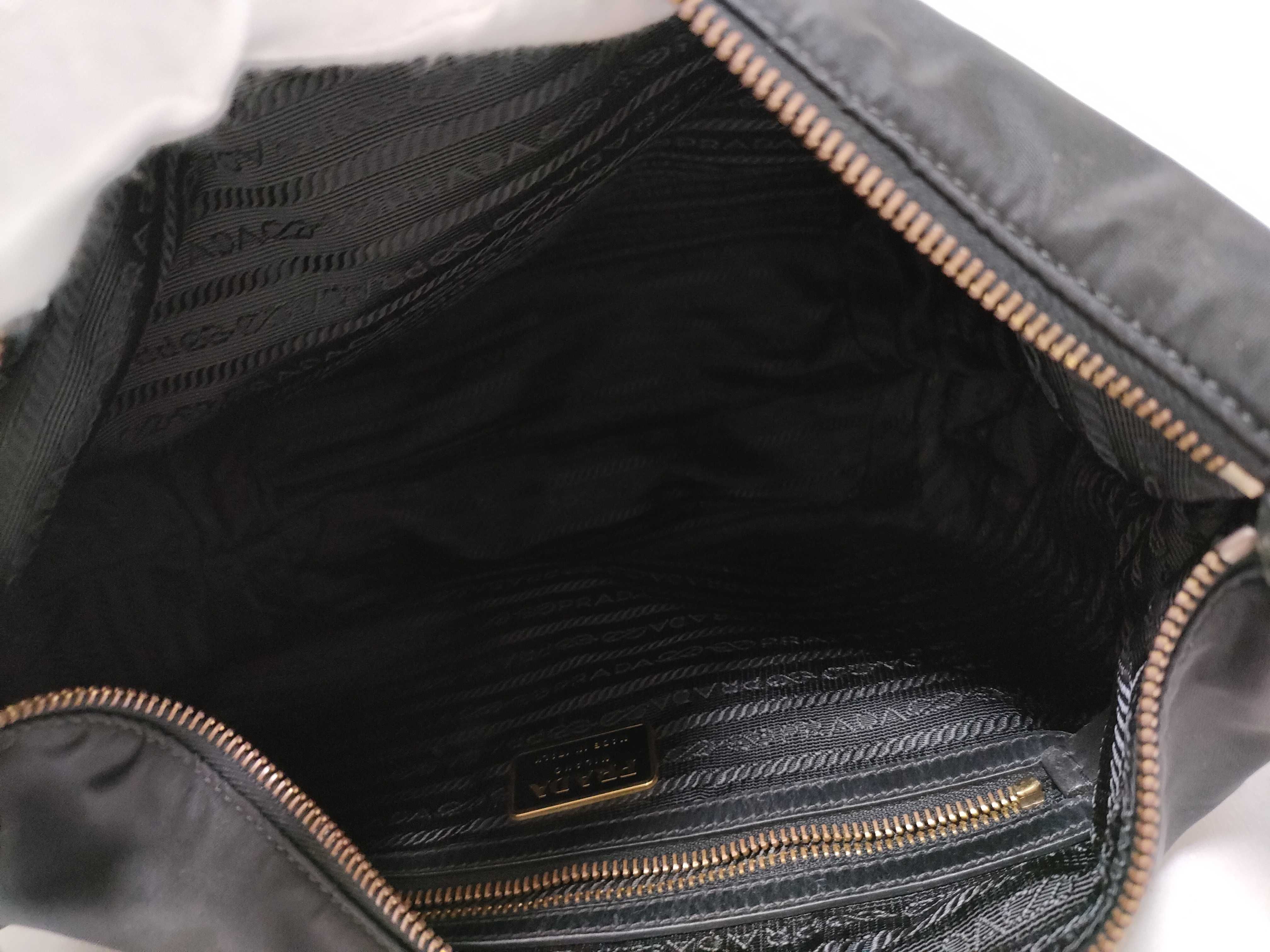 Nylon Prada One-Shoulder Handbag Nylon Triangle Logo Handbag — view 10