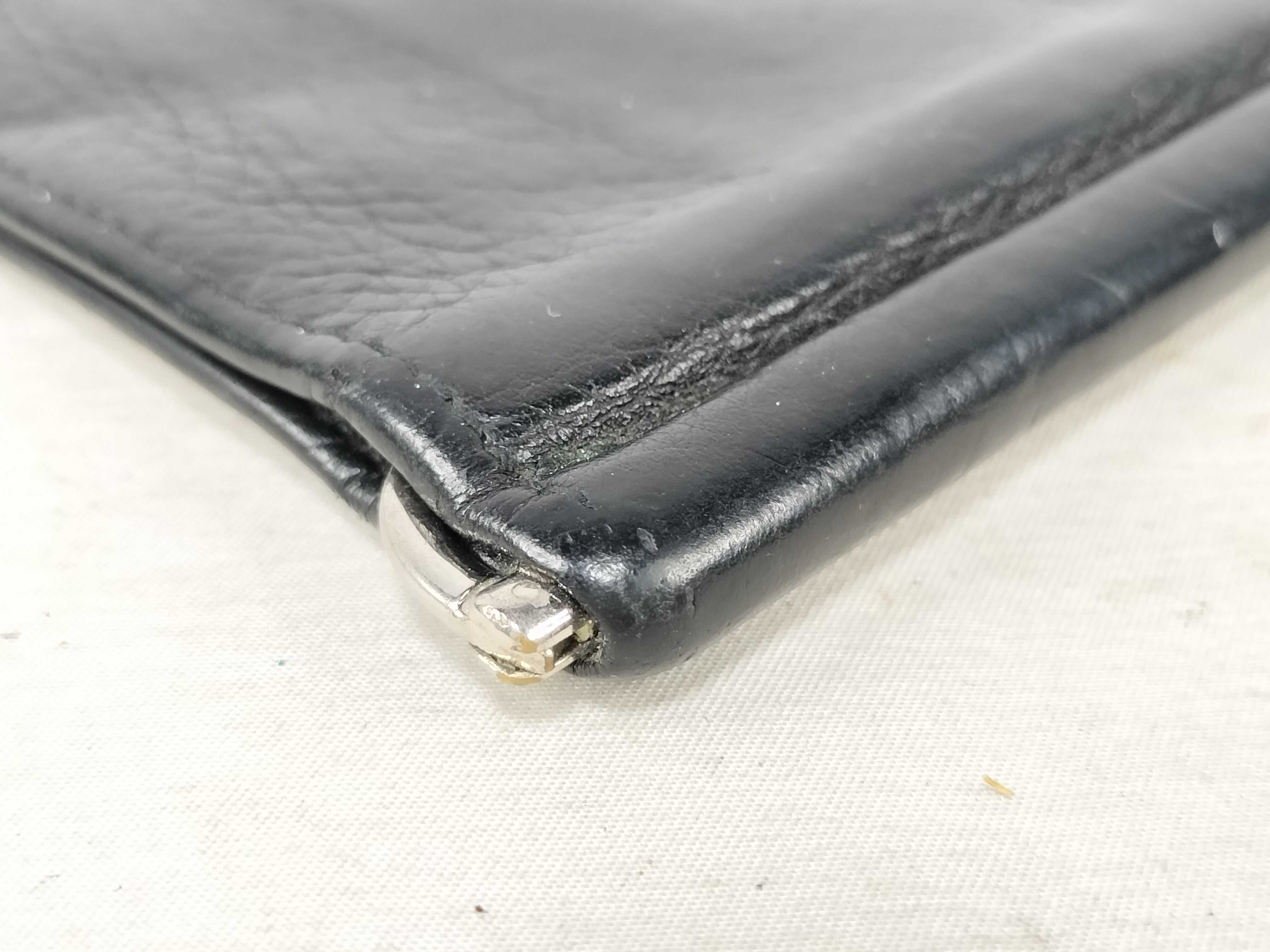 bi-fold wallet with interlocking money clip. — view 4