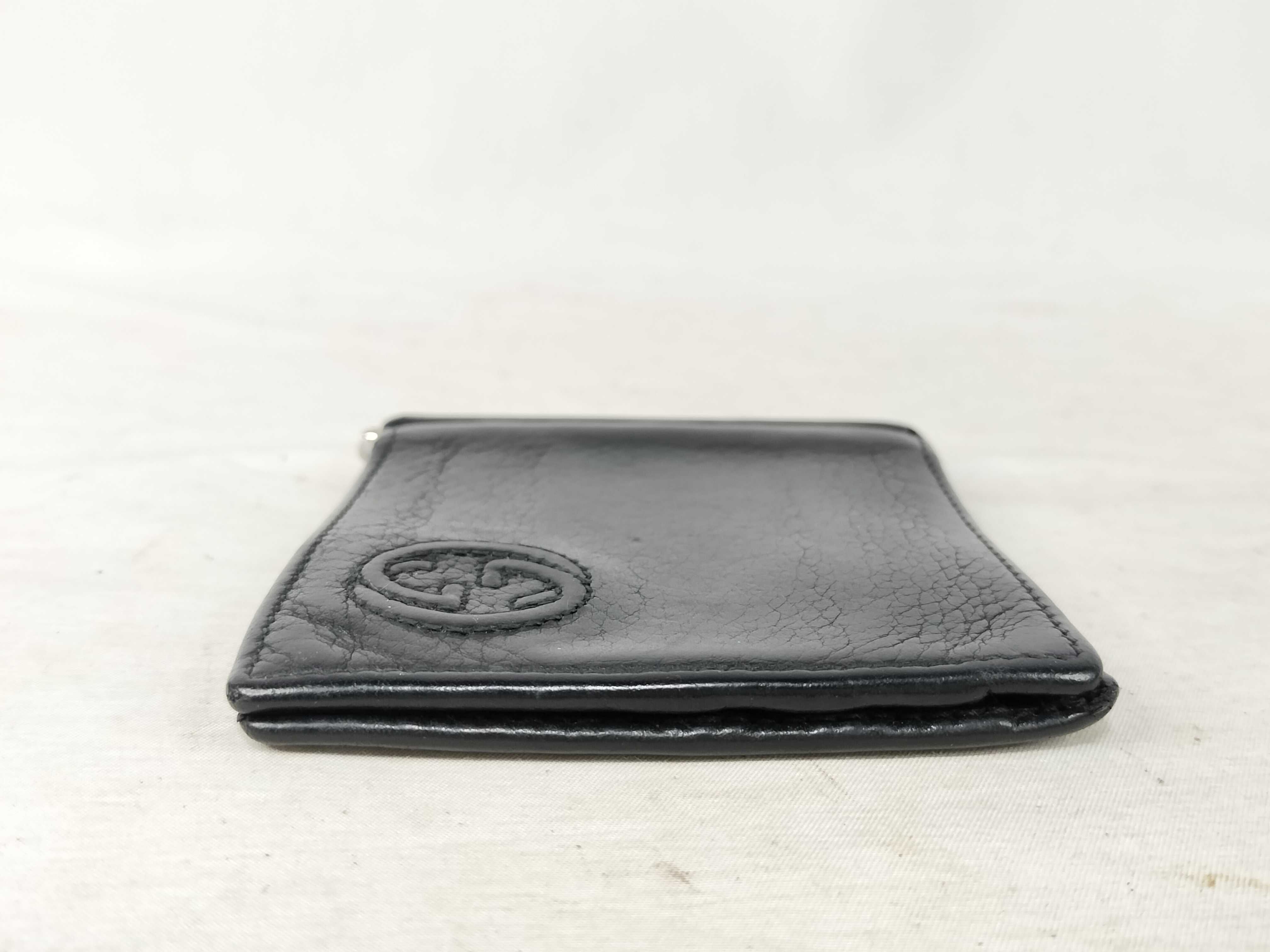 bi-fold wallet with interlocking money clip. — view 6