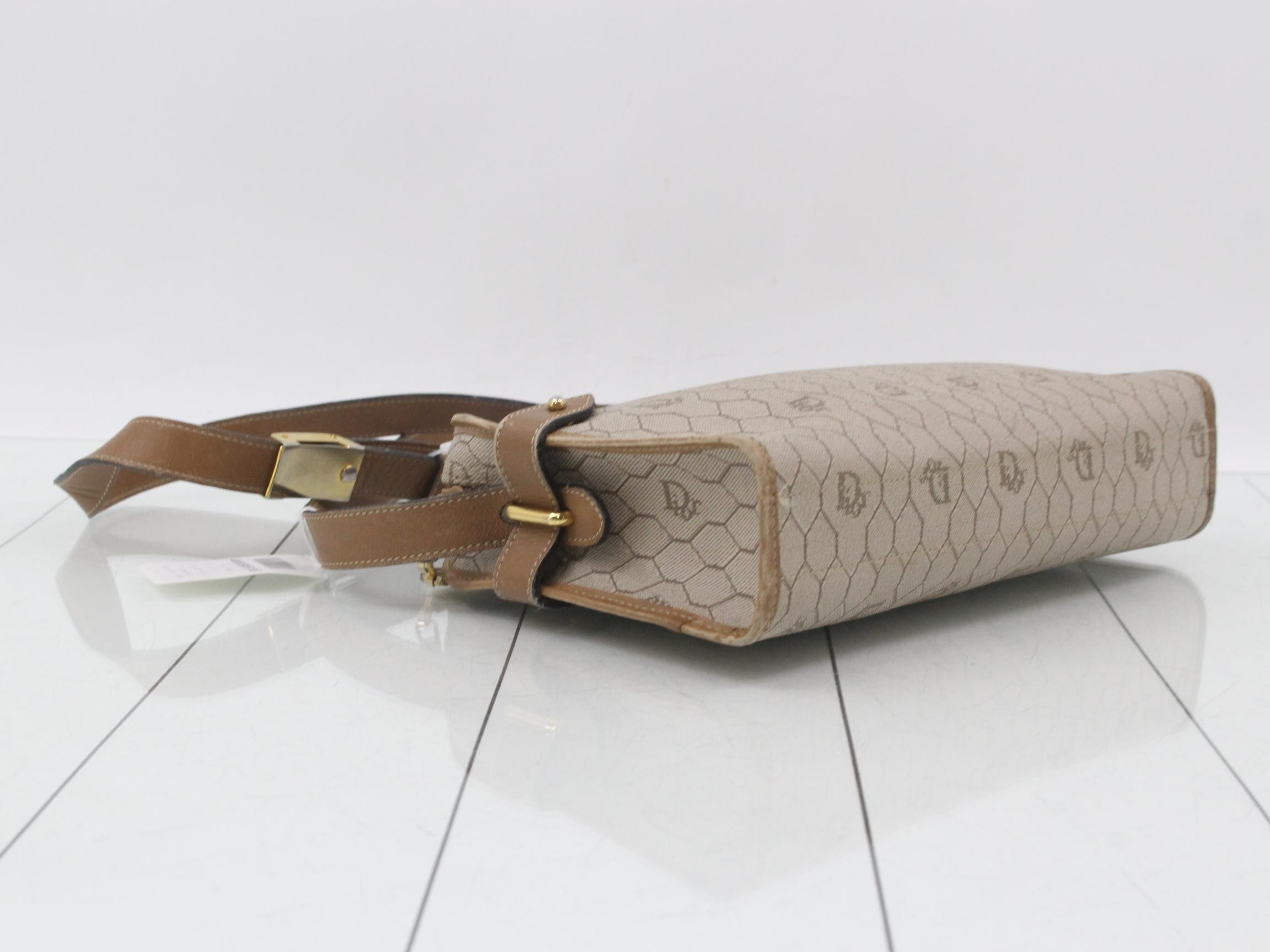 Shoulder bag — view 4