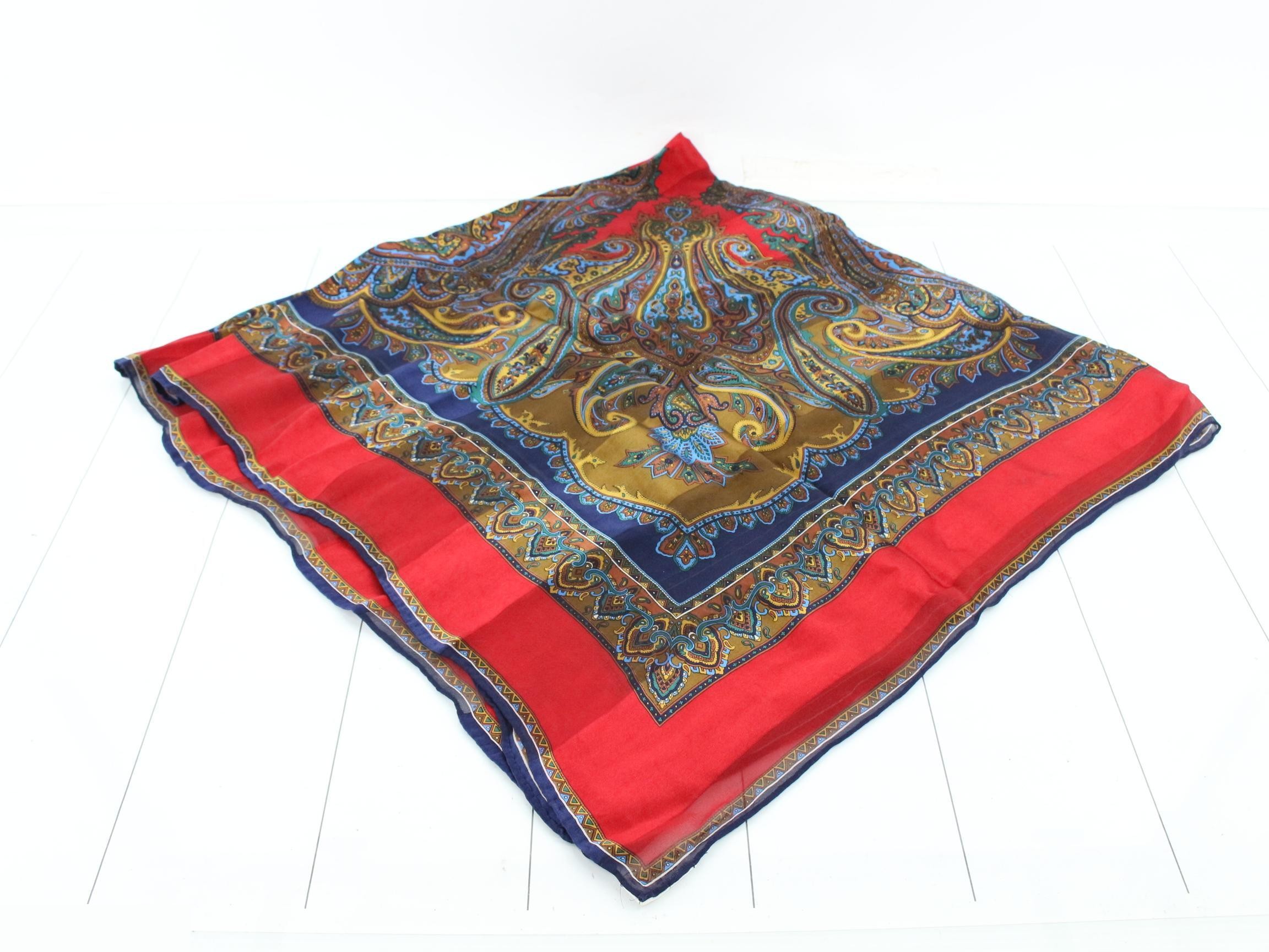 large scarf — view 2
