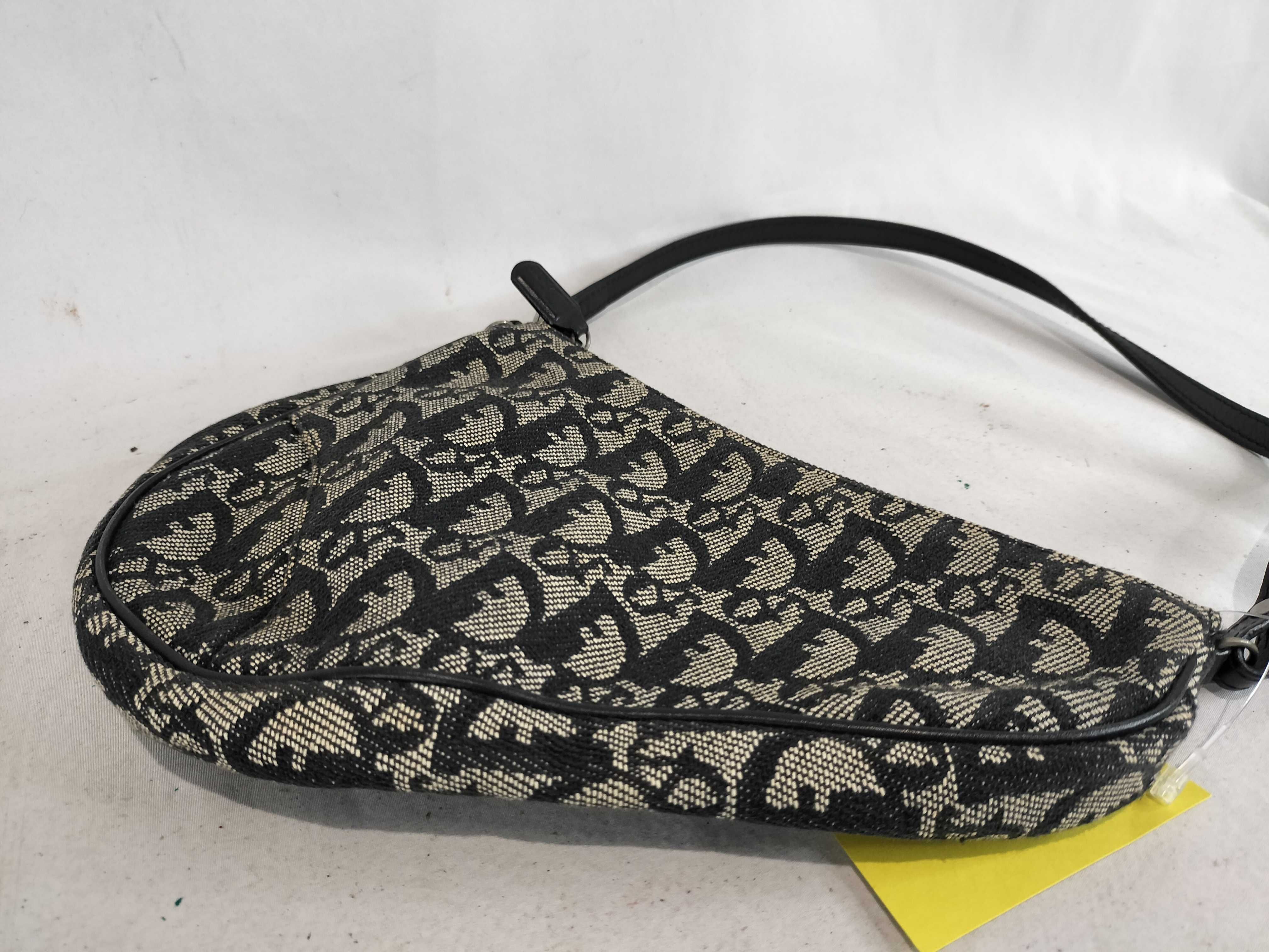 Trotter Saddle Pouch Handbag — view 7