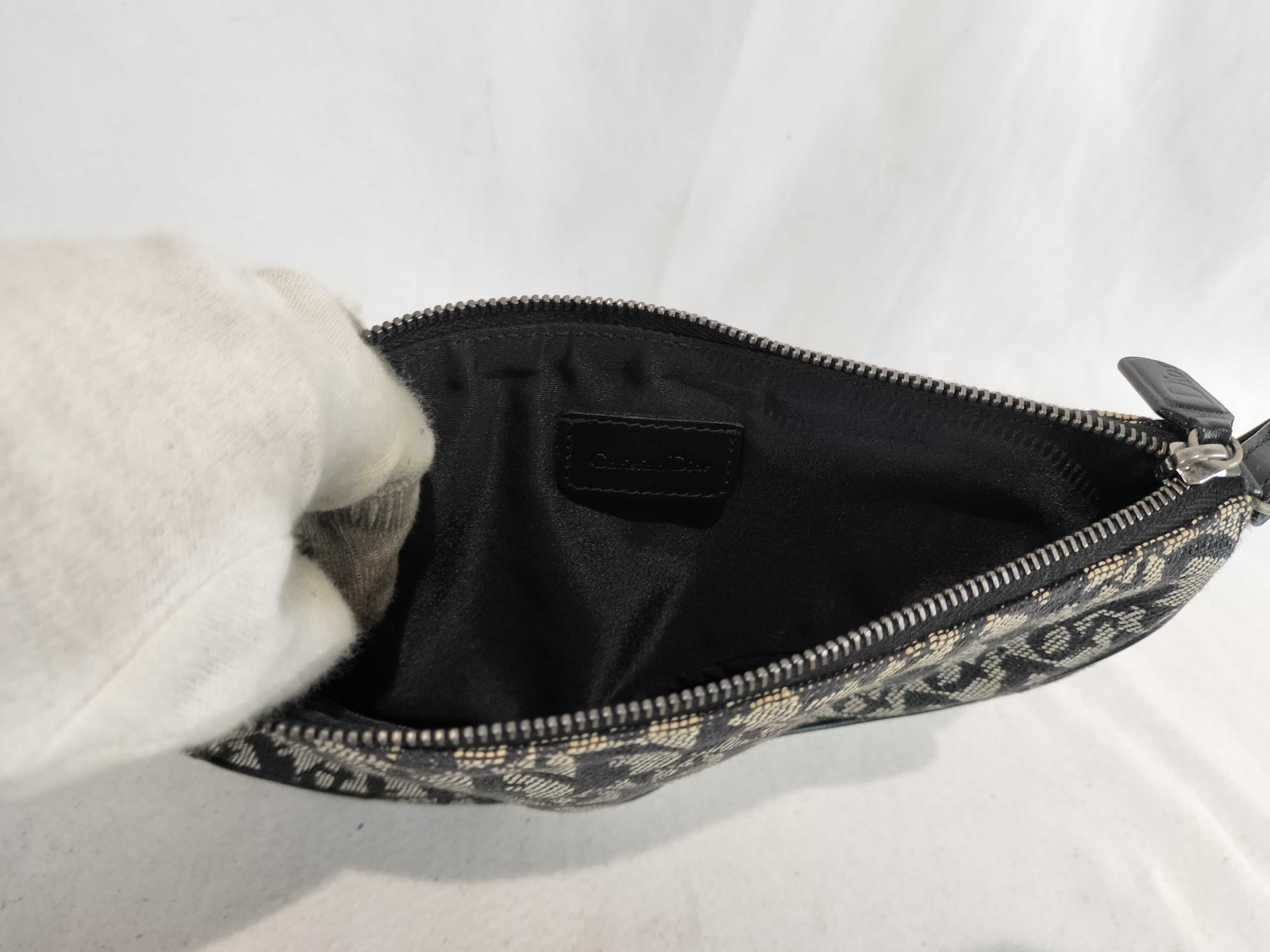 Trotter Saddle Pouch Handbag — view 9