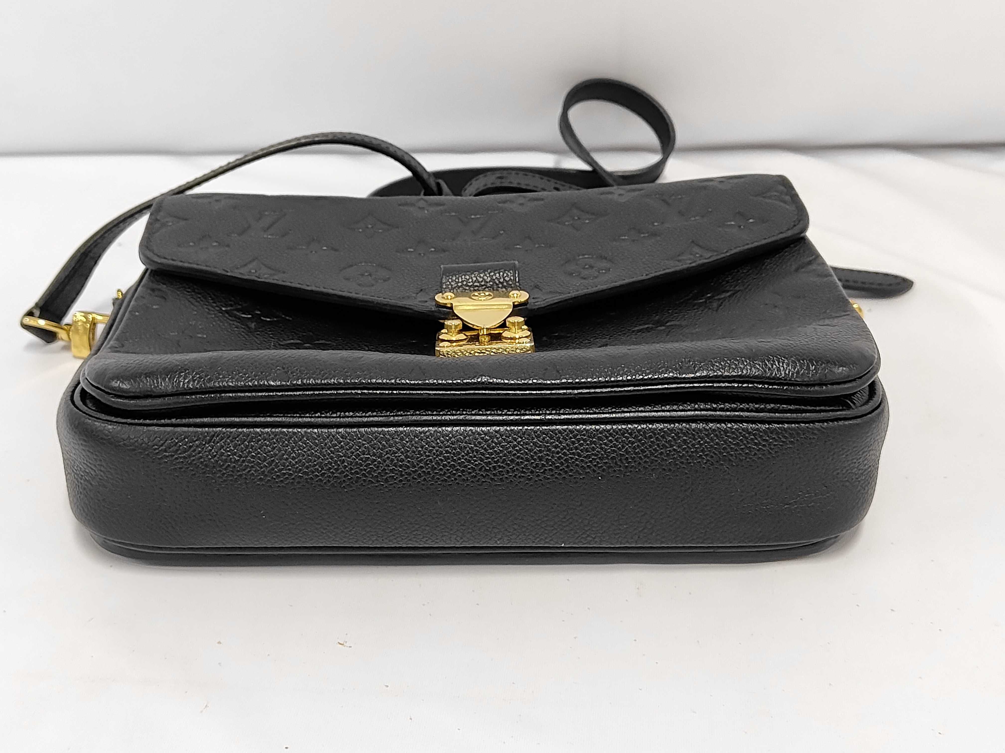 M41487 Metis MM Shoulder Bag — view 3