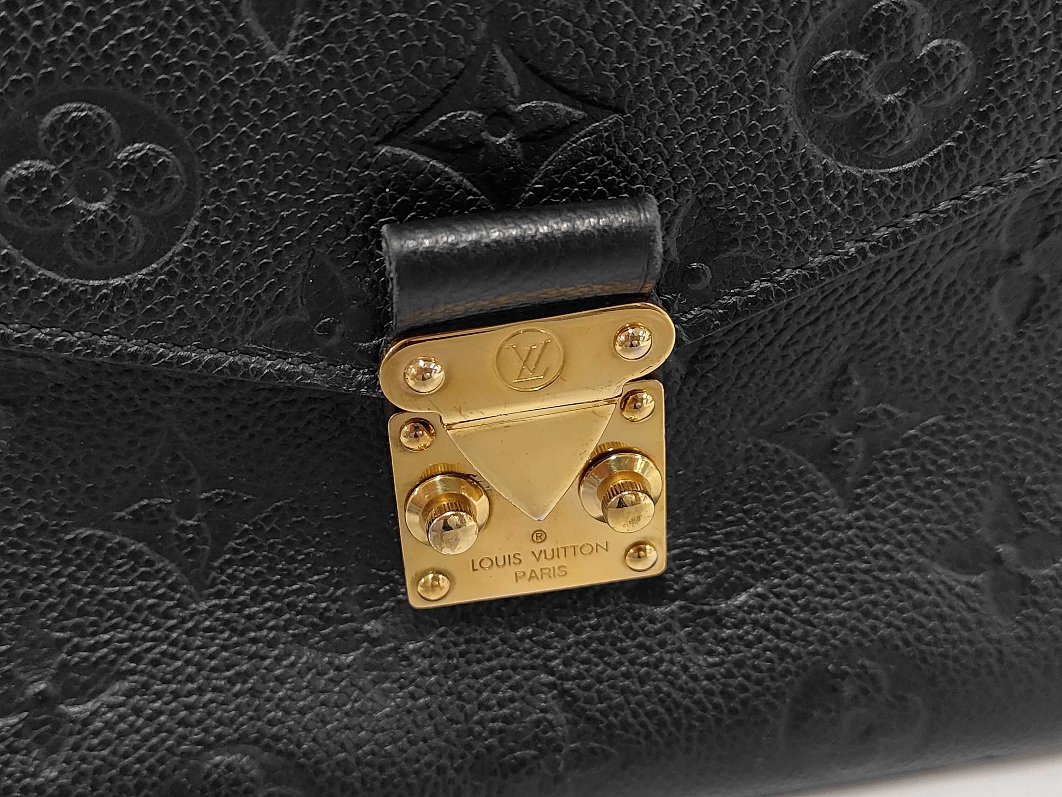 M41487 Metis MM Shoulder Bag — view 9