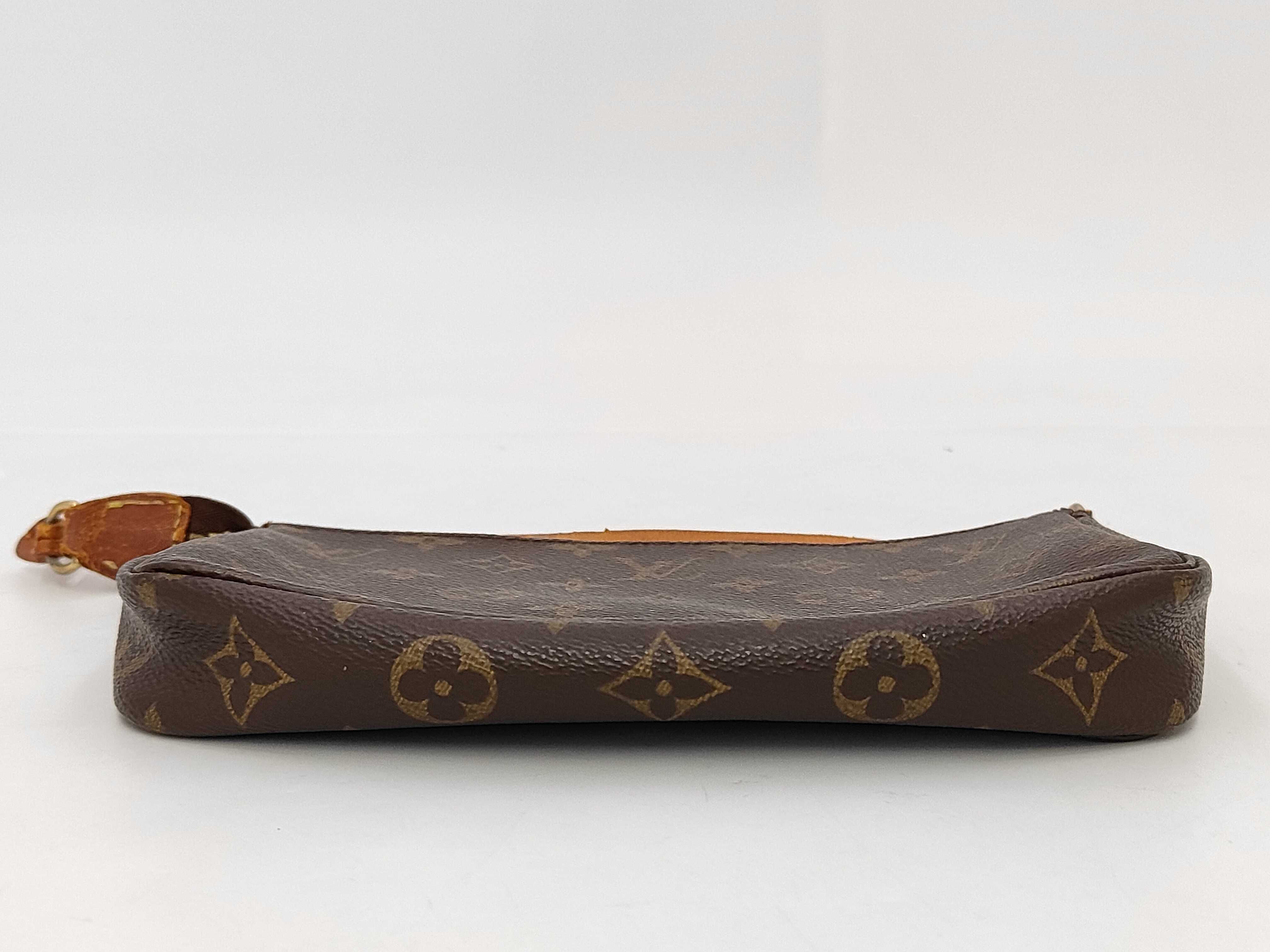 Monogram Pochette Accessoires M40712 AR1928 Handbag (Strap Damaged) — view 4