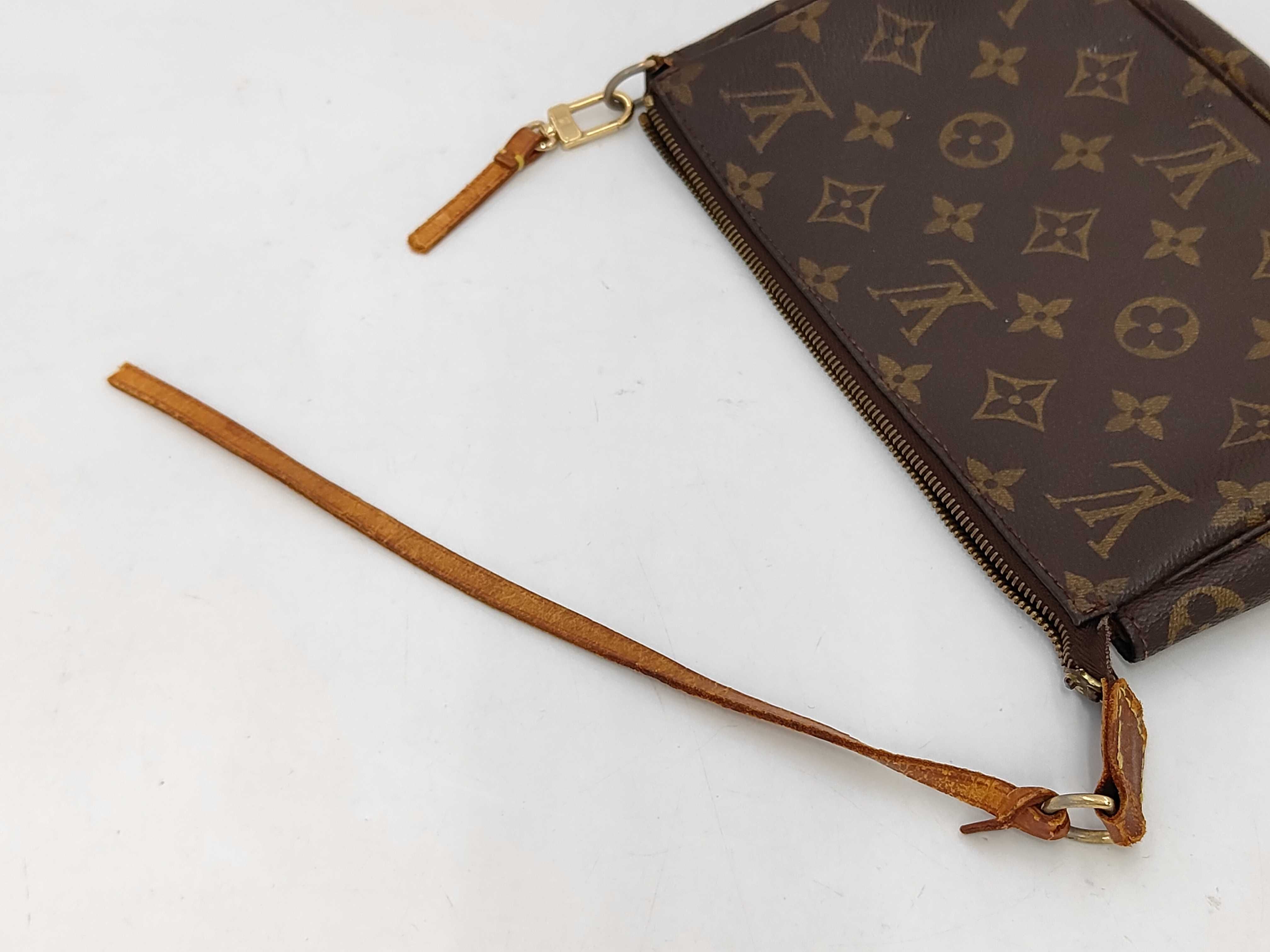 Monogram Pochette Accessoires M40712 AR1928 Handbag (Strap Damaged) — view 5