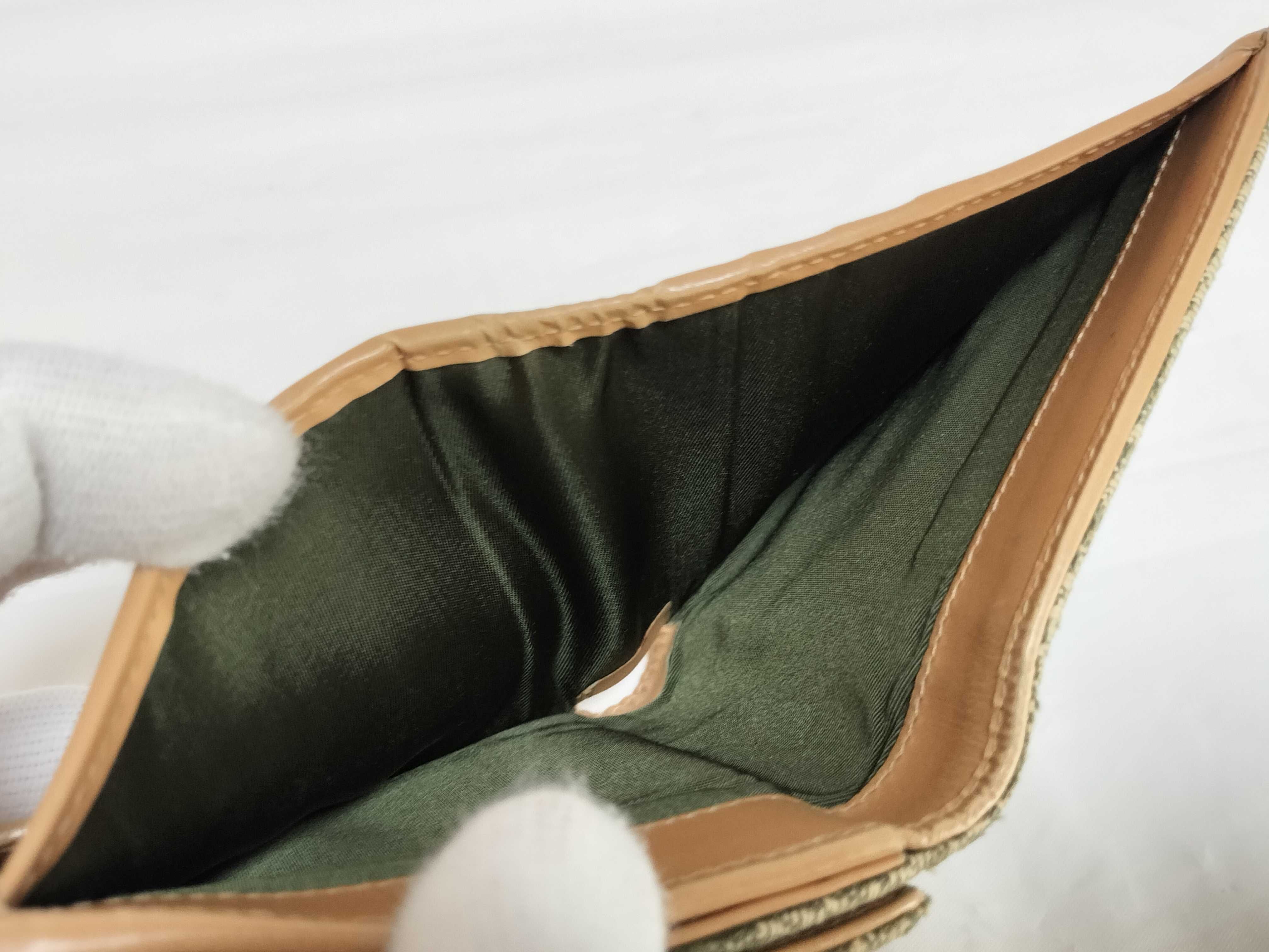 bi-fold wallet — view 11