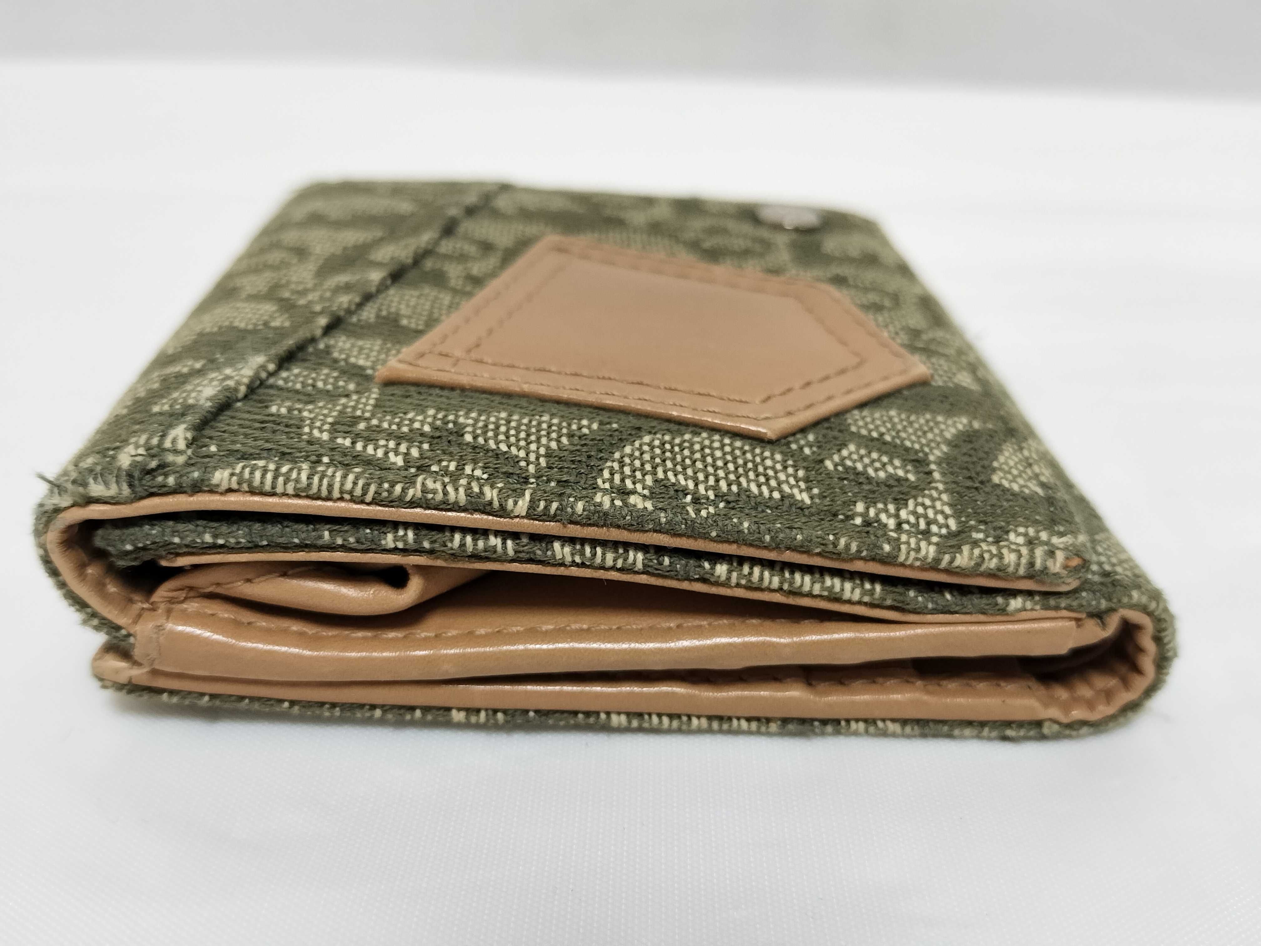 bi-fold wallet — view 5