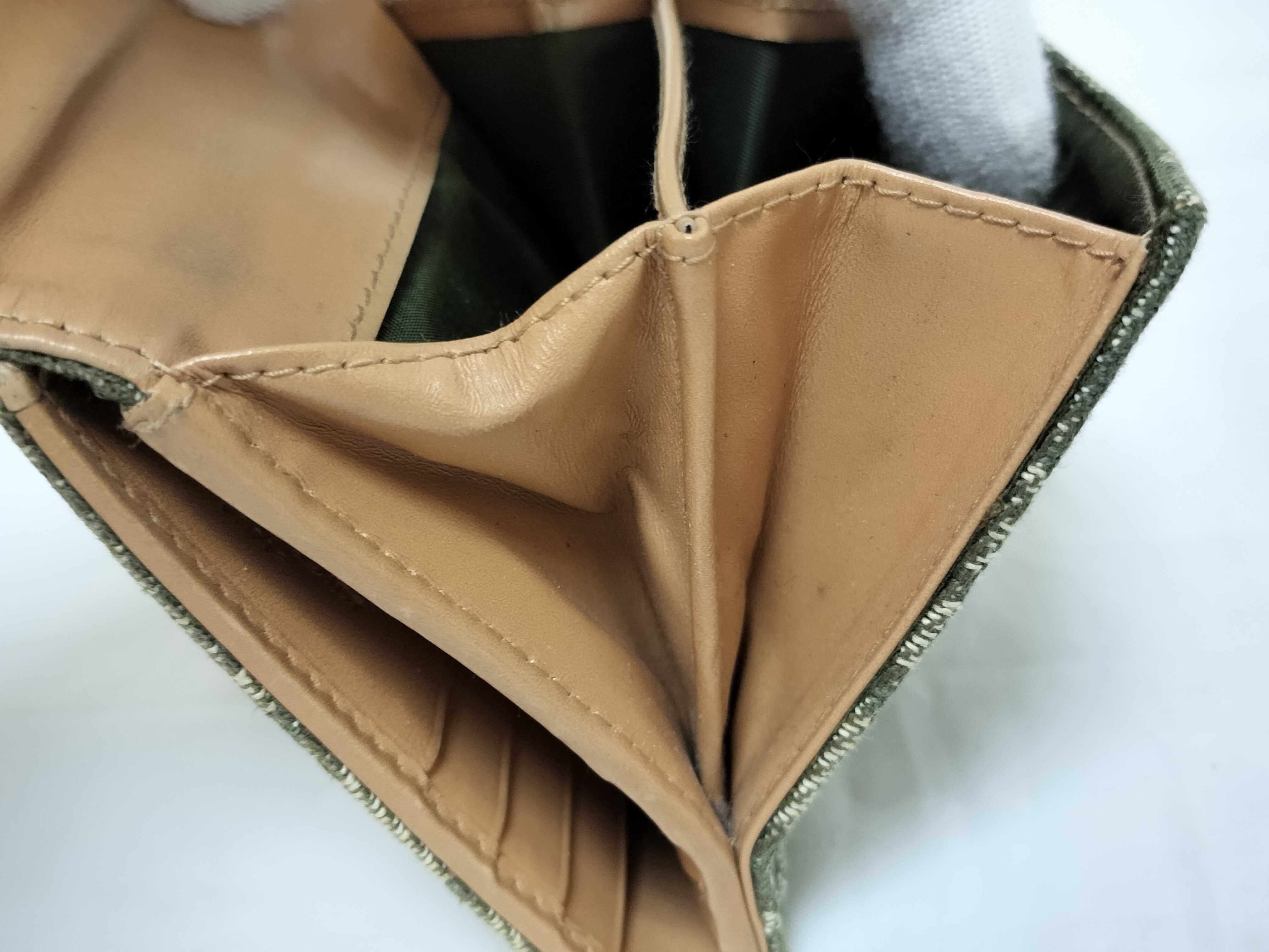 bi-fold wallet — view 8