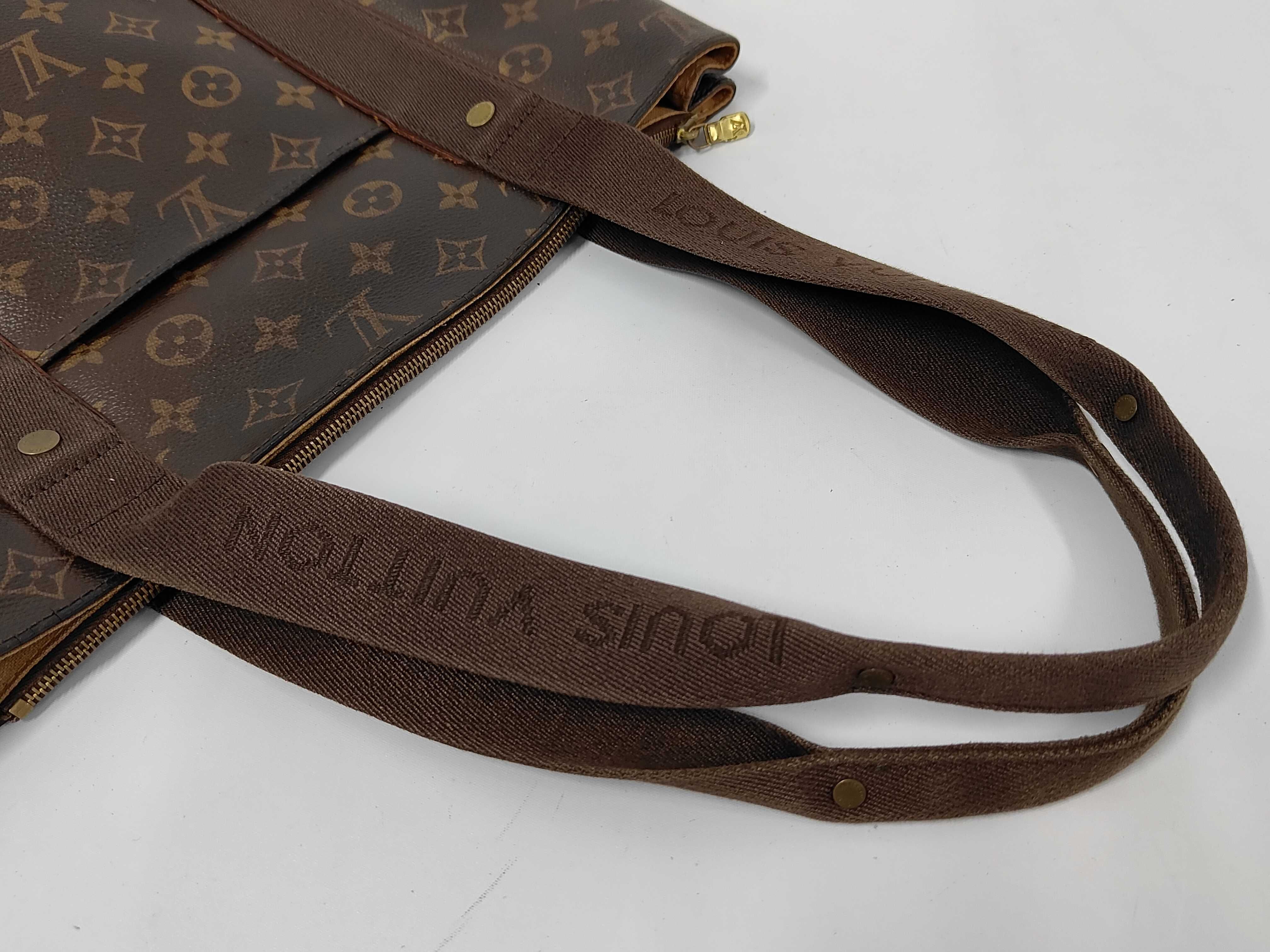 M53013 Monogram Cabas Beaubourg Handbag — view 3