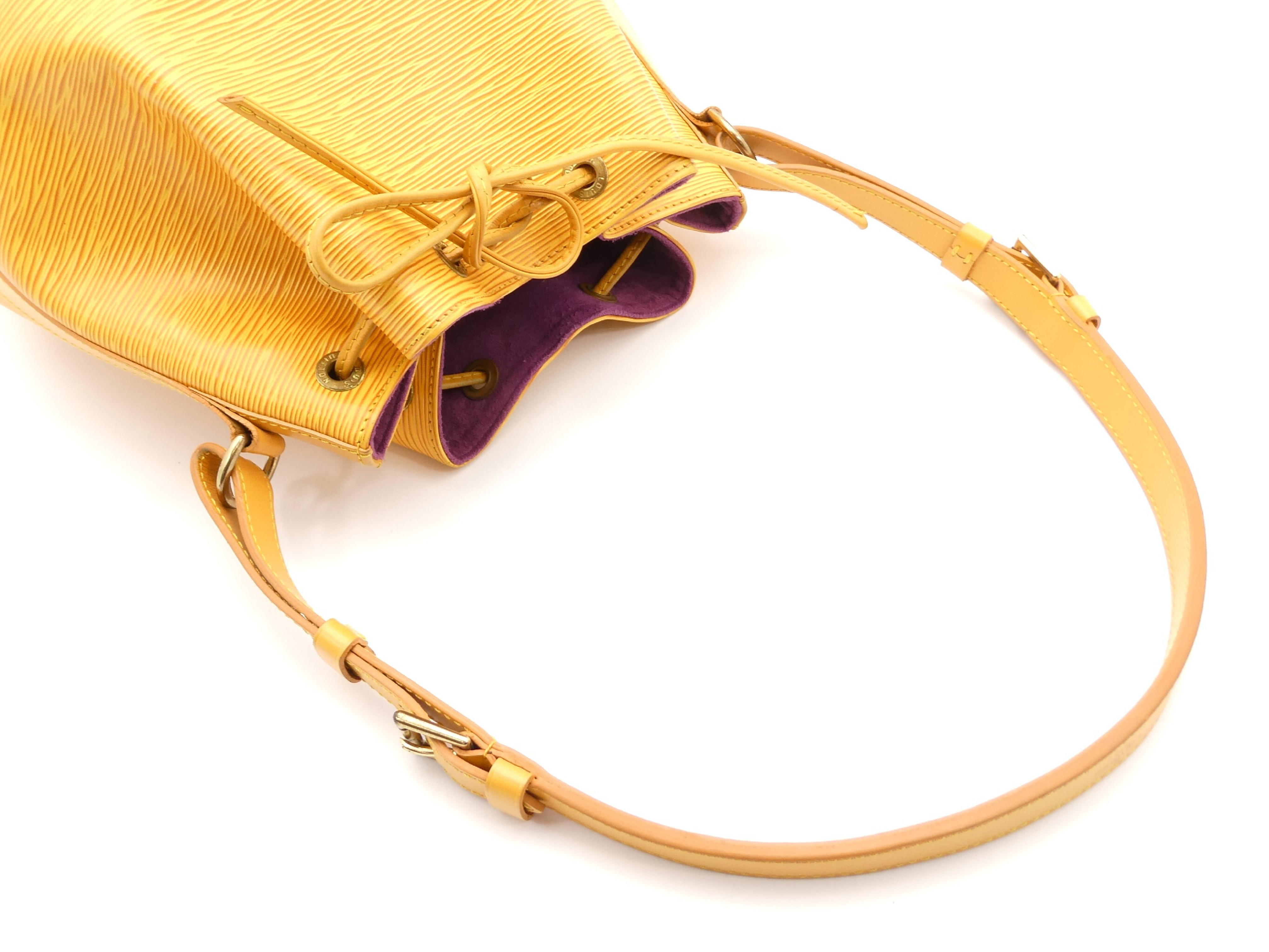 Epi Petit Noé Yellow Shoulder Bag — view 6