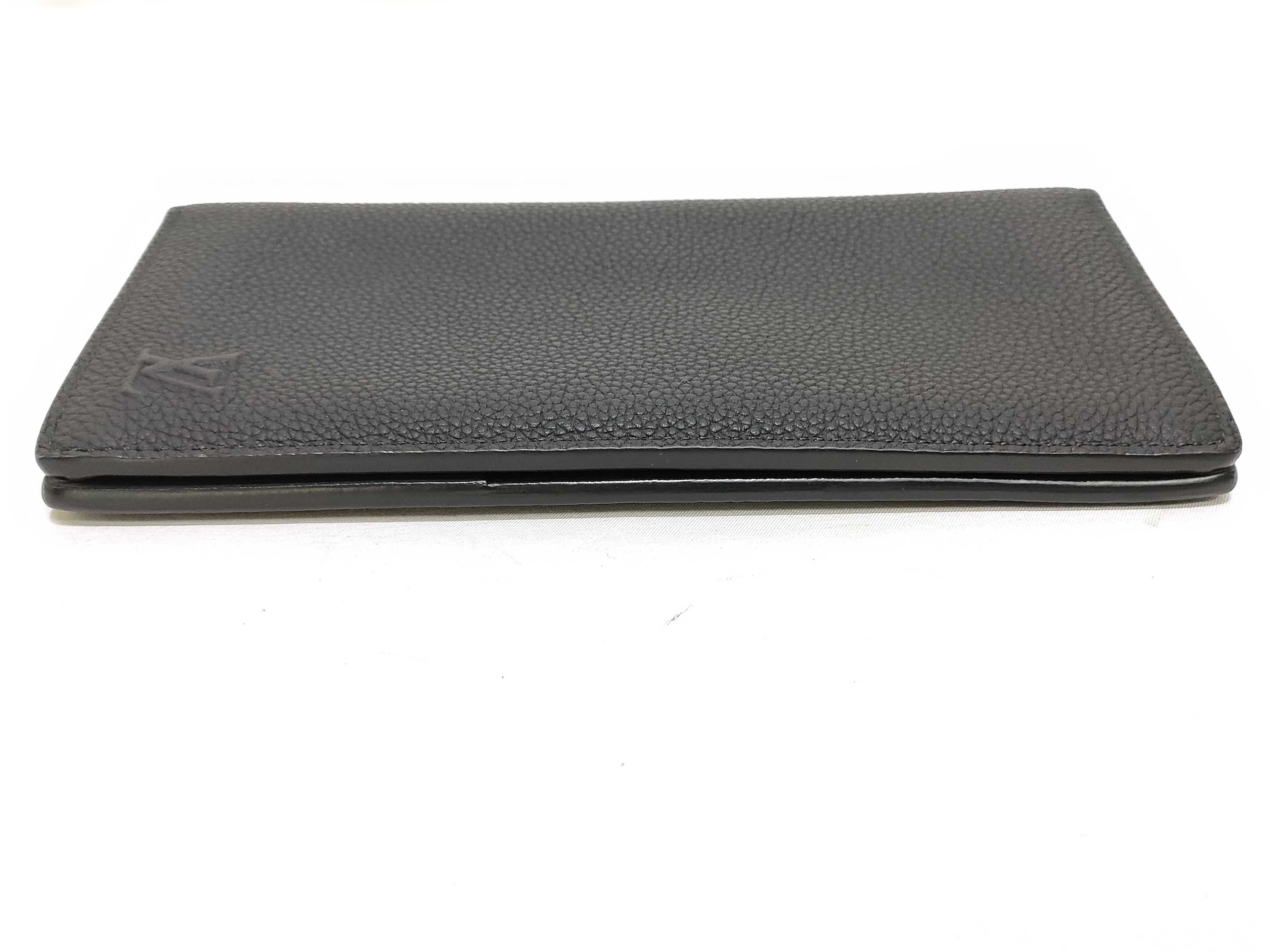 Taiga Portefeuille Brazza Taurillon Aerogram M25942 Wallet — view 3