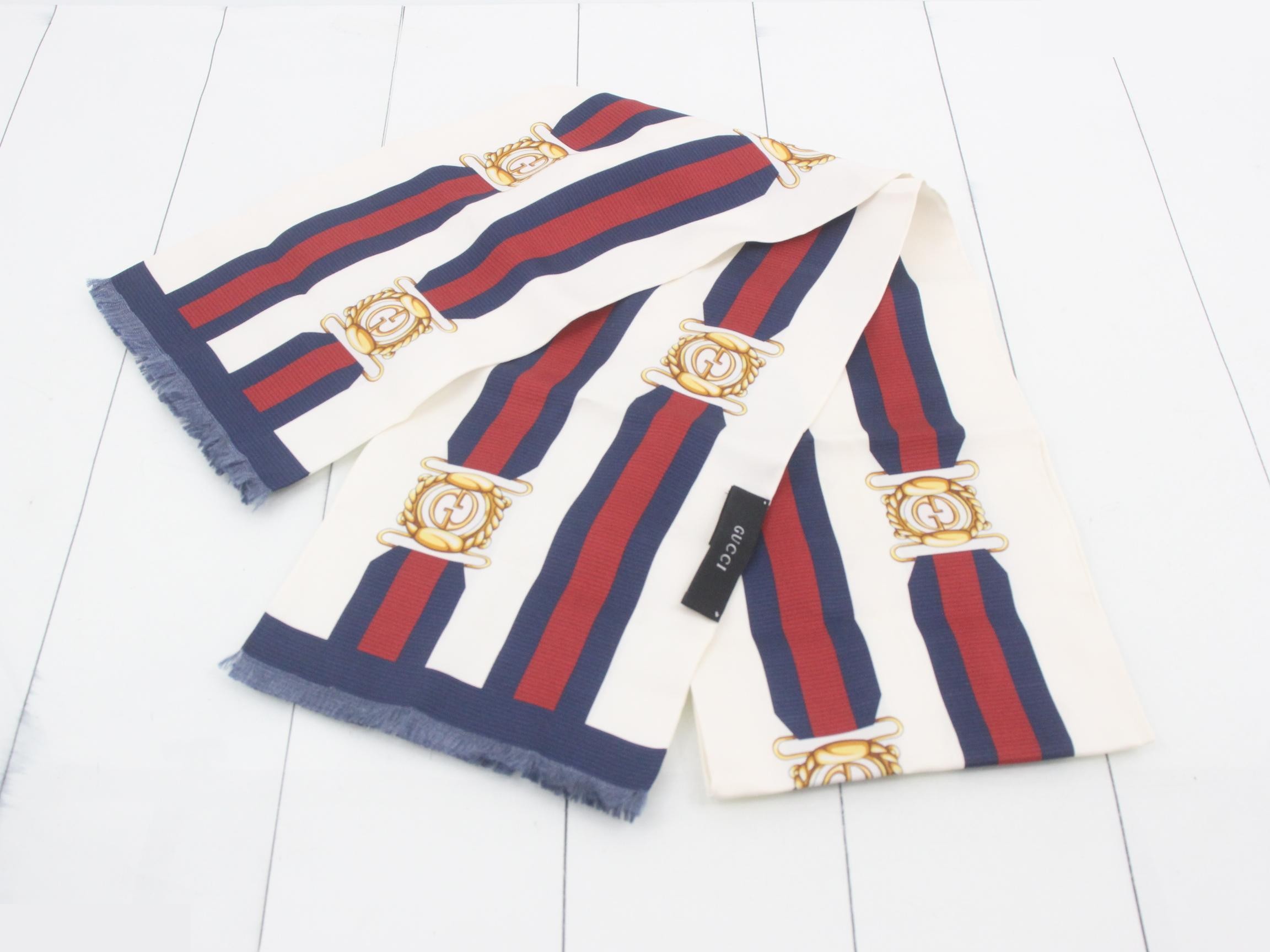 scarf — view 2