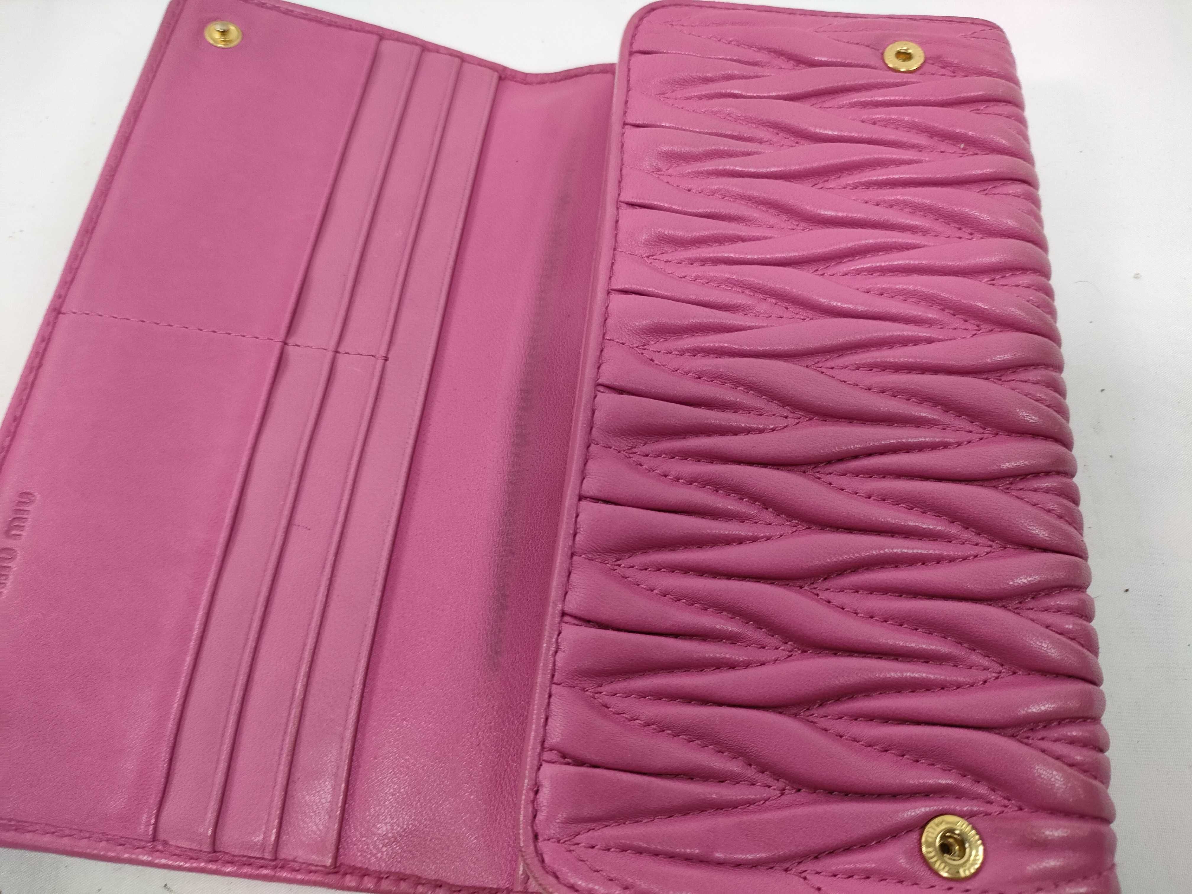Matelassé 1M1365 Bi-fold Long Wallet, Pink Leather — view 7
