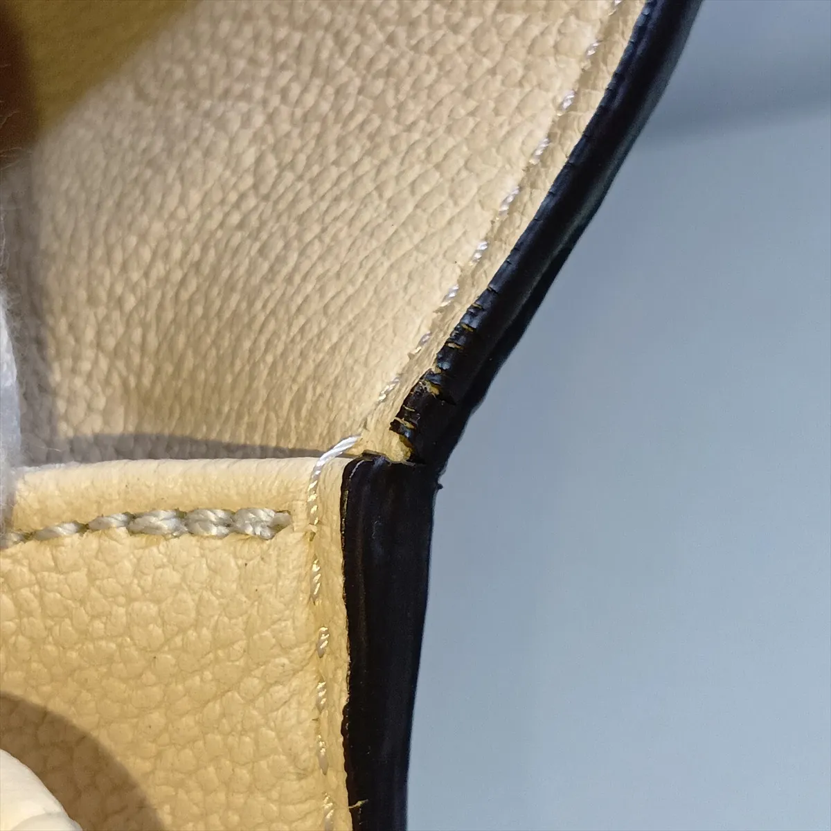 Monogram Empreinte Pochette Métis M44072 AR0148 Beige — view 14