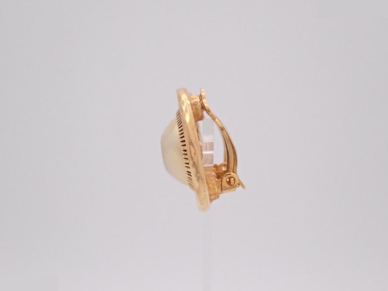 Earrings — view 3