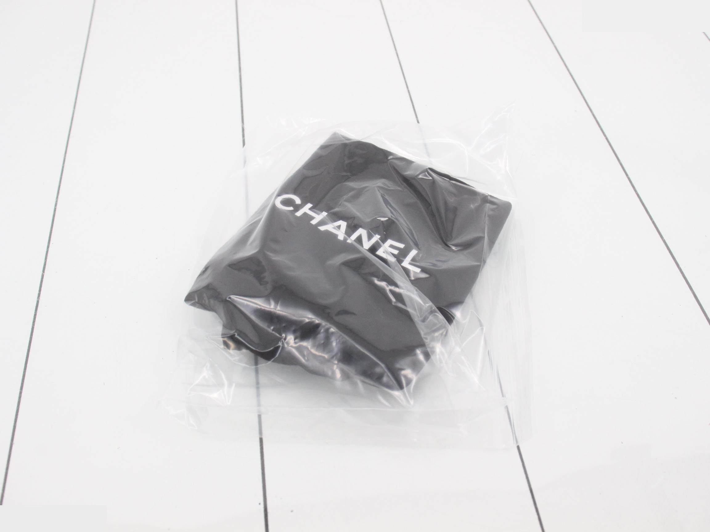 Vinyl Matelassé (Bag) — view 7