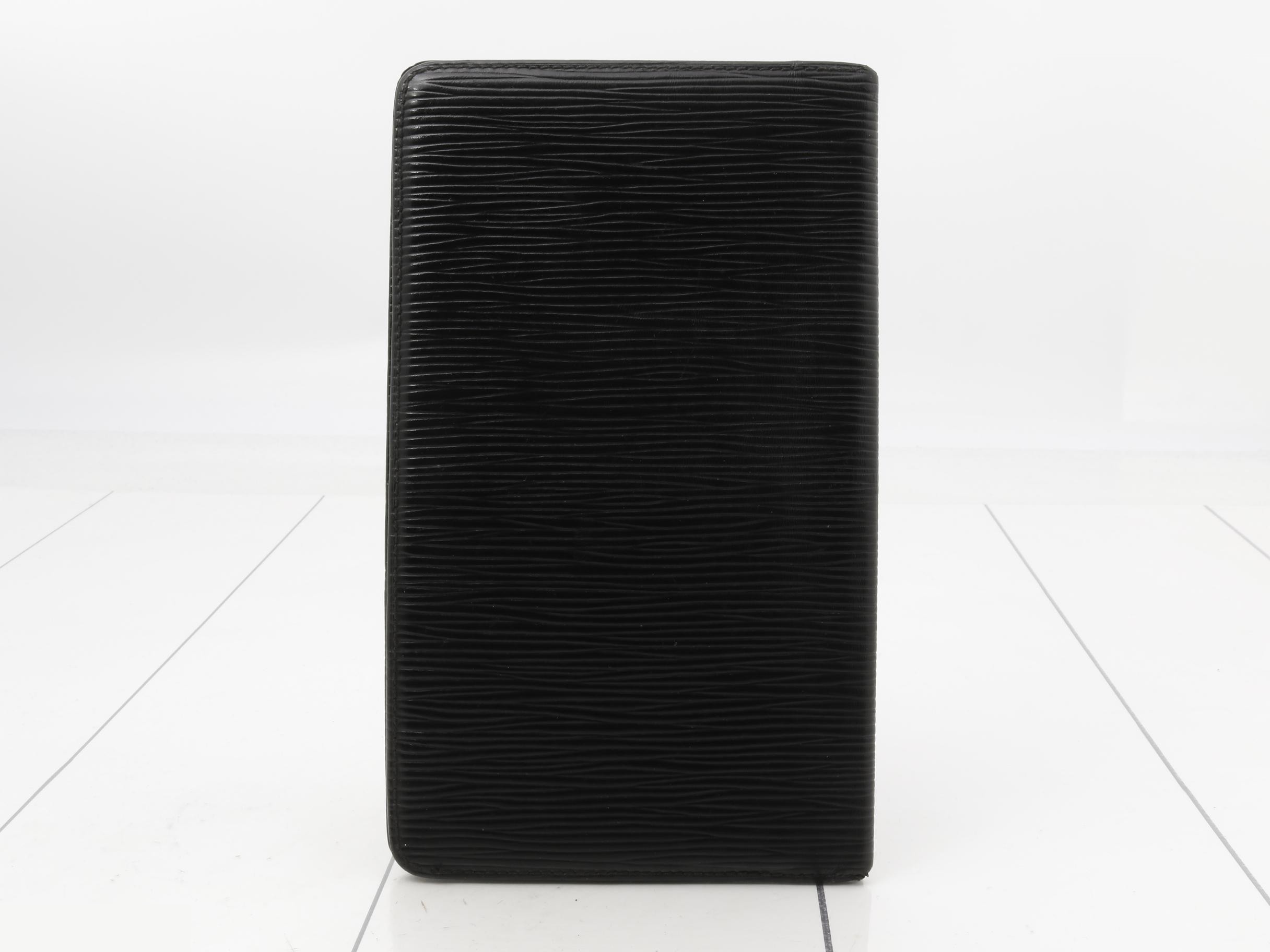 LV M63732 Epi Portefeuille Chequier Carte Credit Long Wallet, Black — view 2