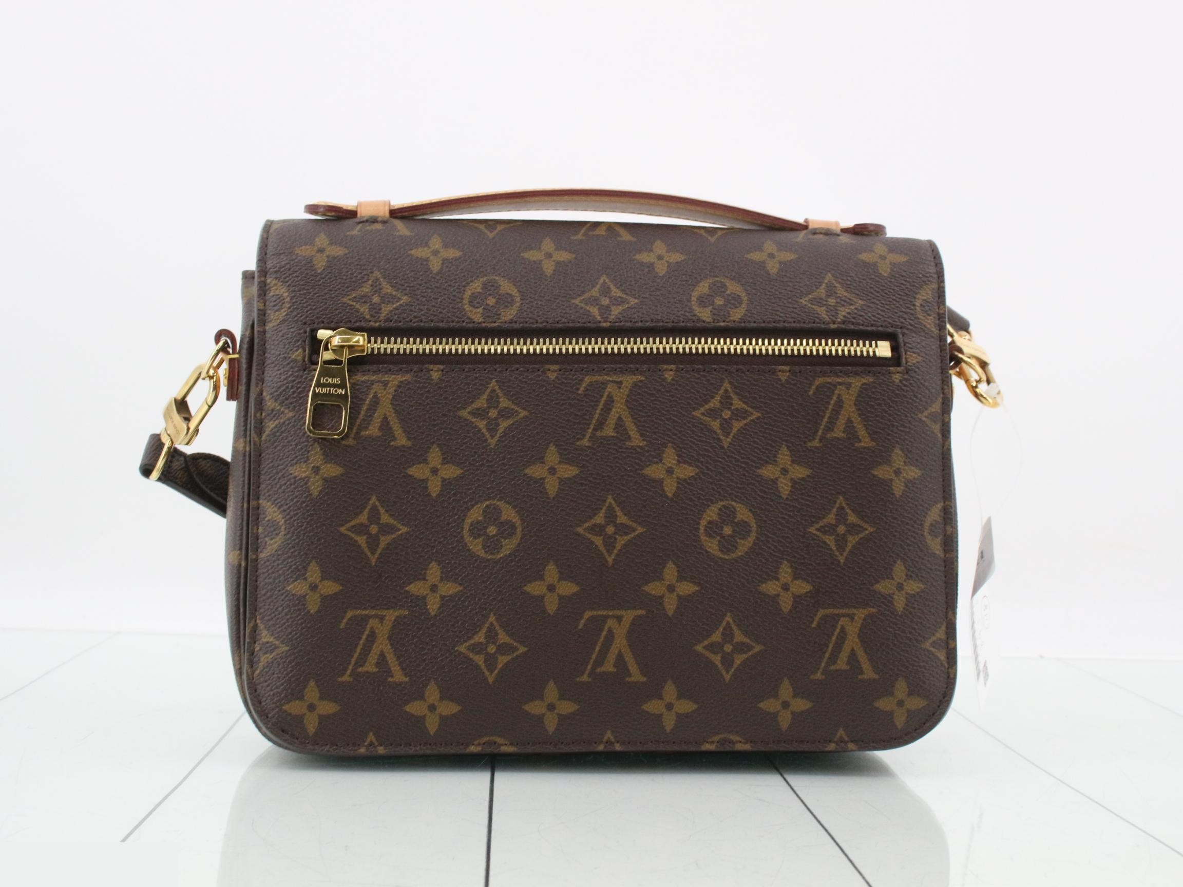 Monogram Pochette Métis MM 2-Way Shoulder/Handbag — view 2