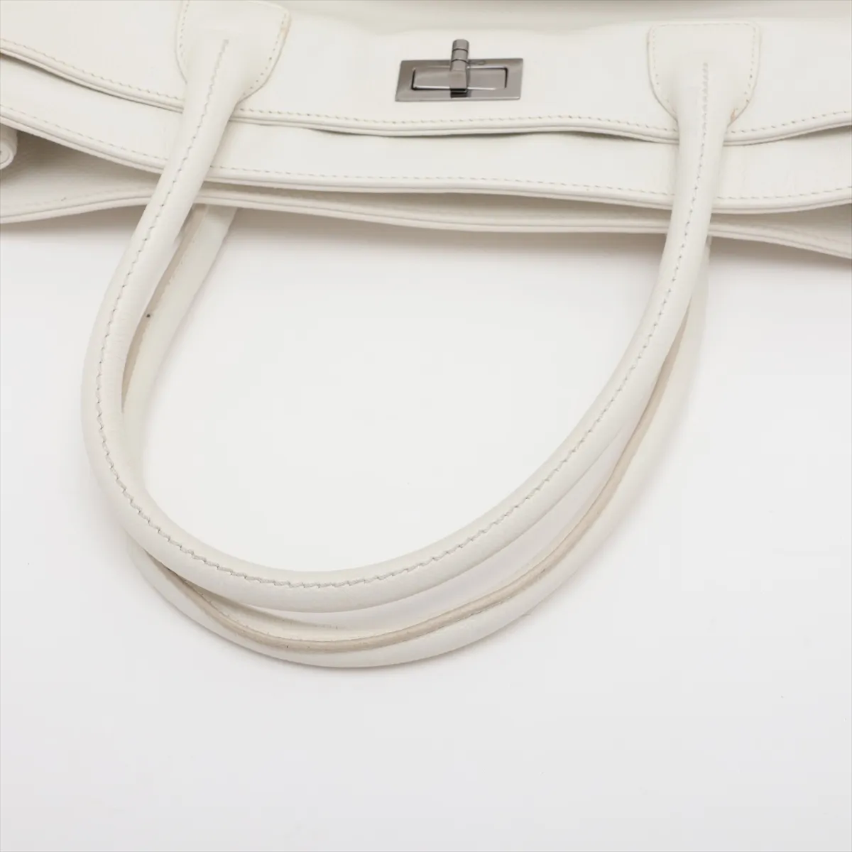 Executive Leather Tote Bag 2.55 White Silver Hardware 10751129 (Serial Number in the 10s) — view 5