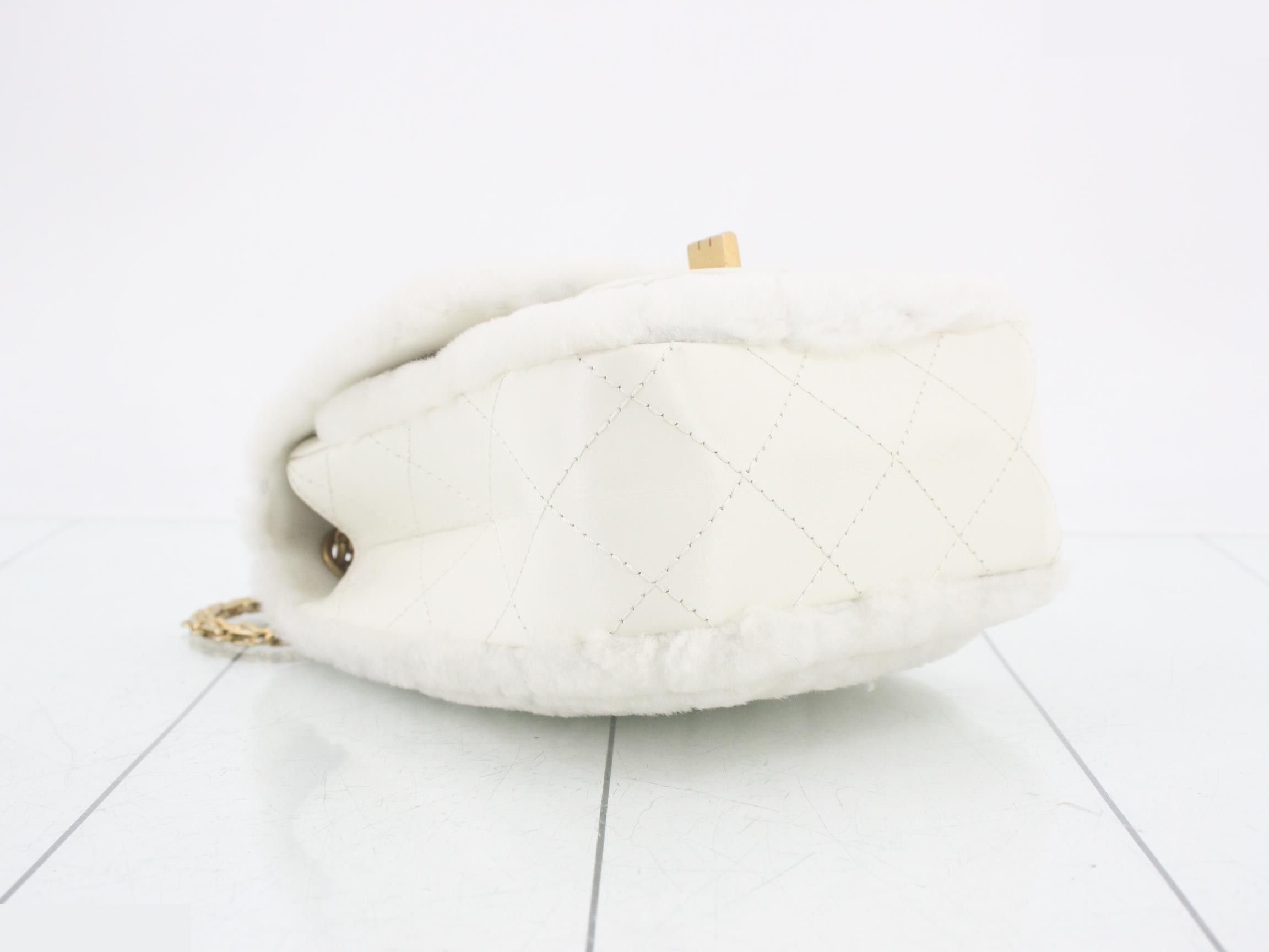 2.55 Chain Shoulder Bag, White — view 5