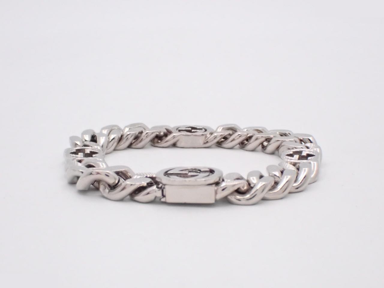Interlocking bracelet, wrist circumference approximately 17cm — view 2