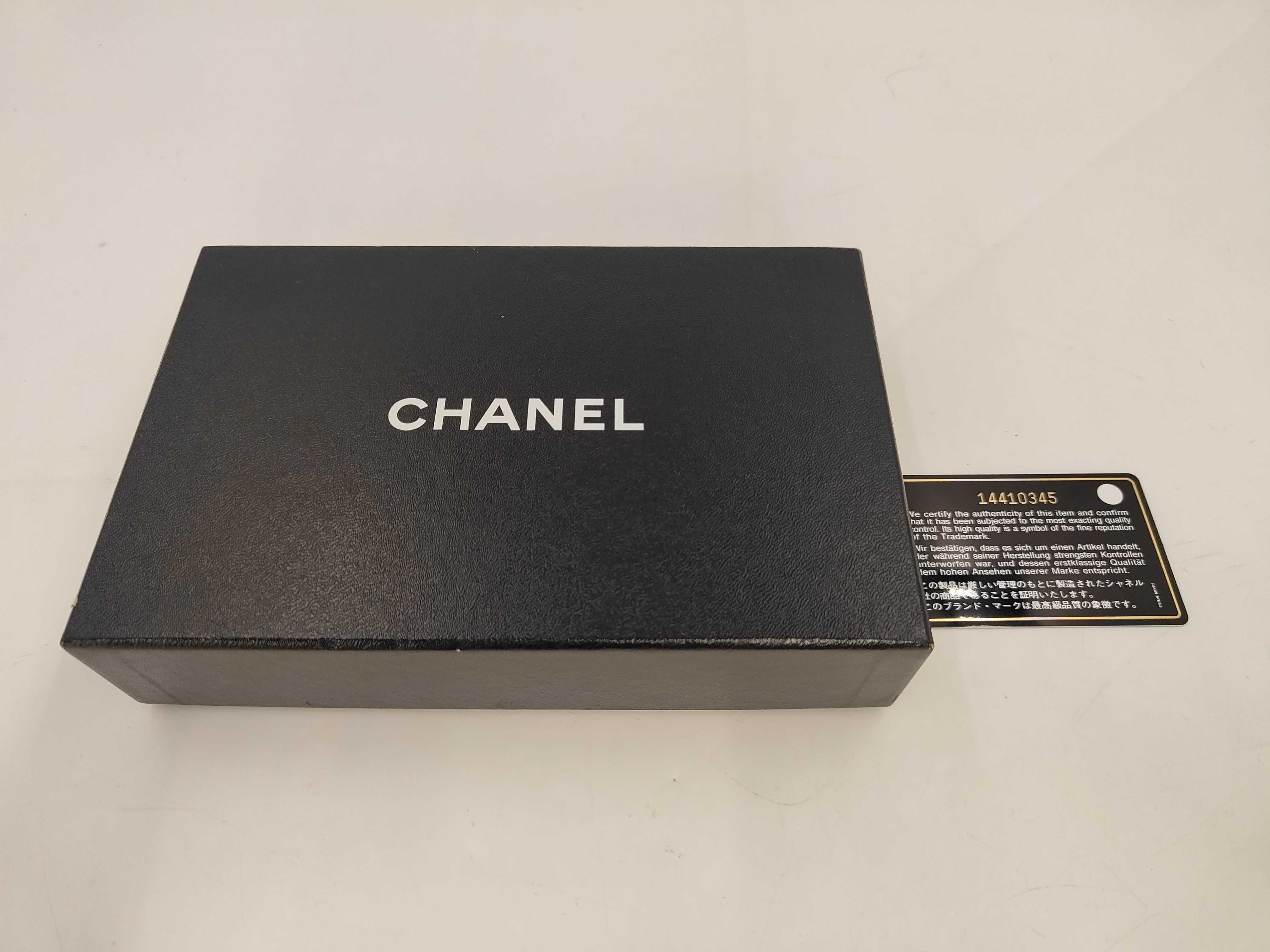 Matelassé Lambskin Bi-fold Wallet, Black, Coco Mark, A31509, Seal 14 series. — view 15