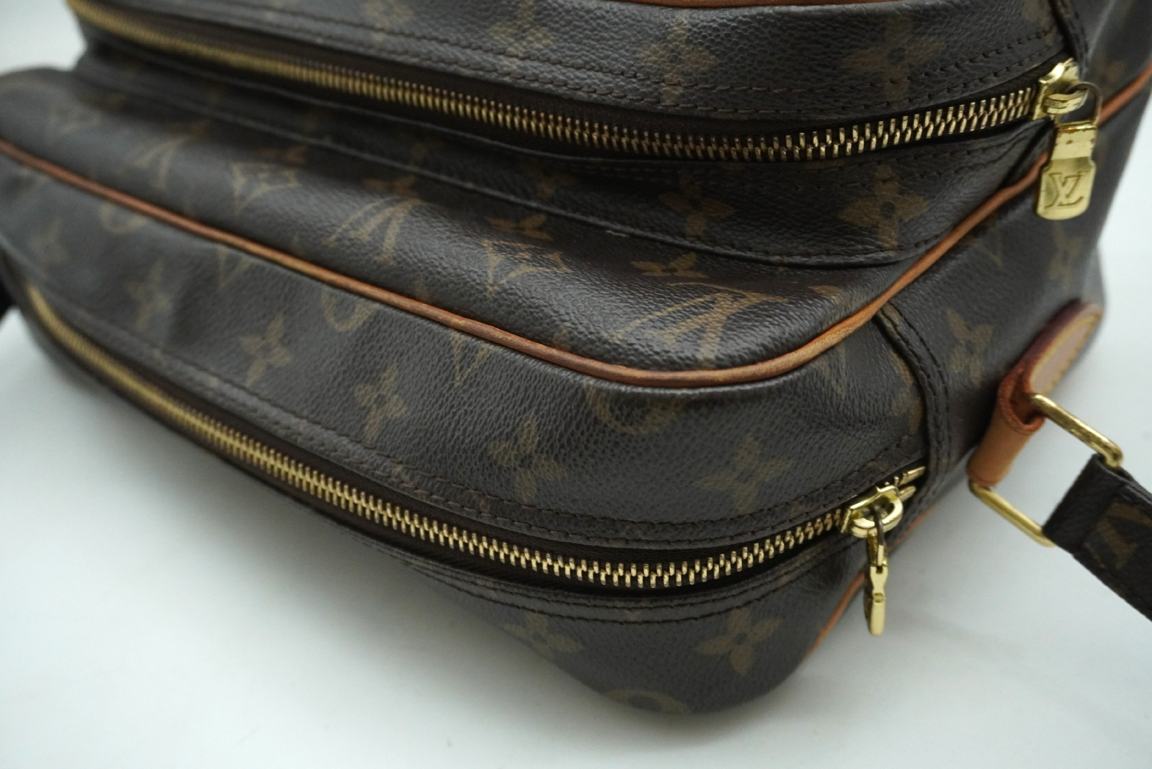 Monogram Nile M45244 Shoulder Bag — view 9