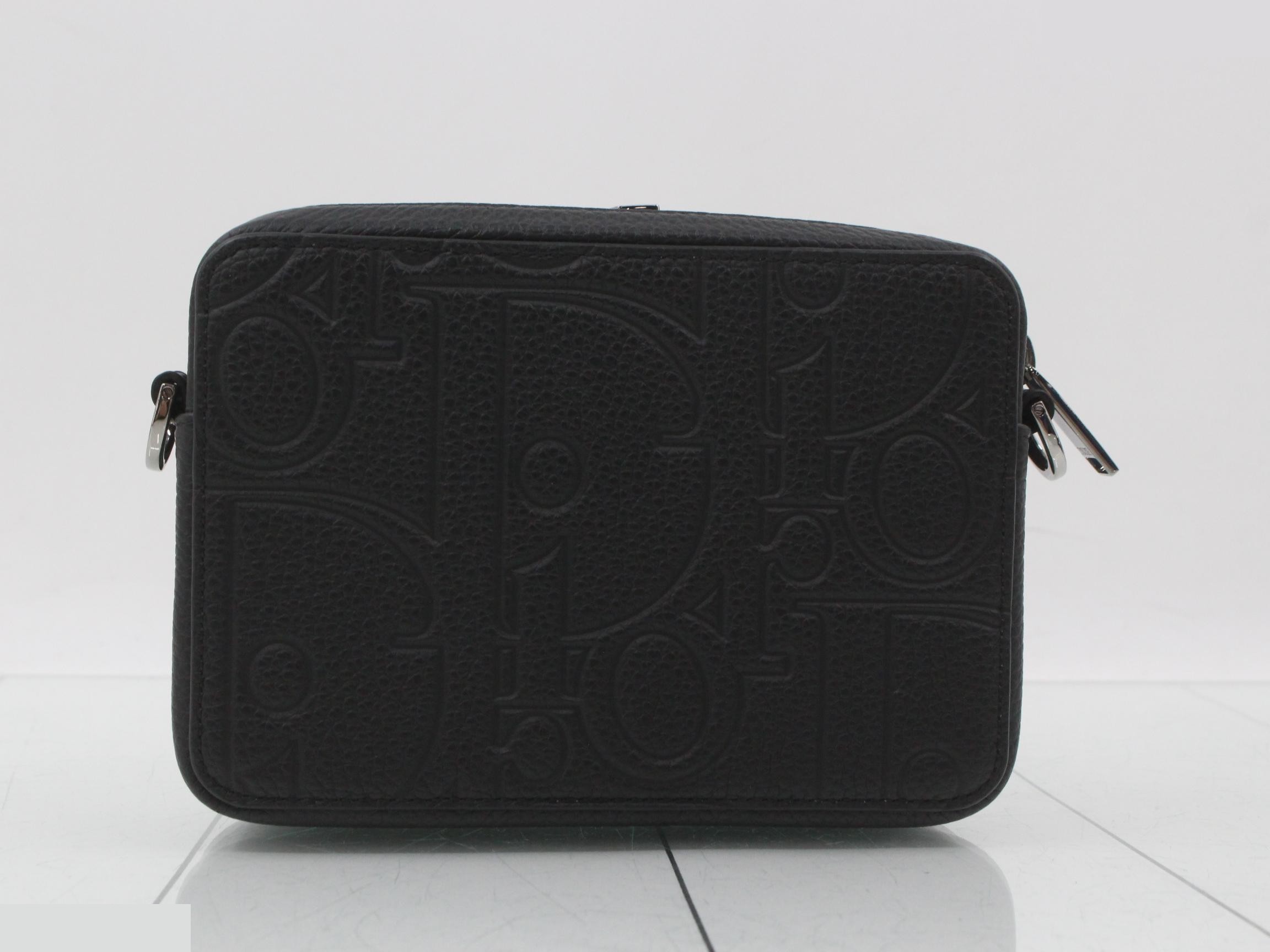 Gravity Leather Black Shoulder Bag Wallet Pouch — view 2