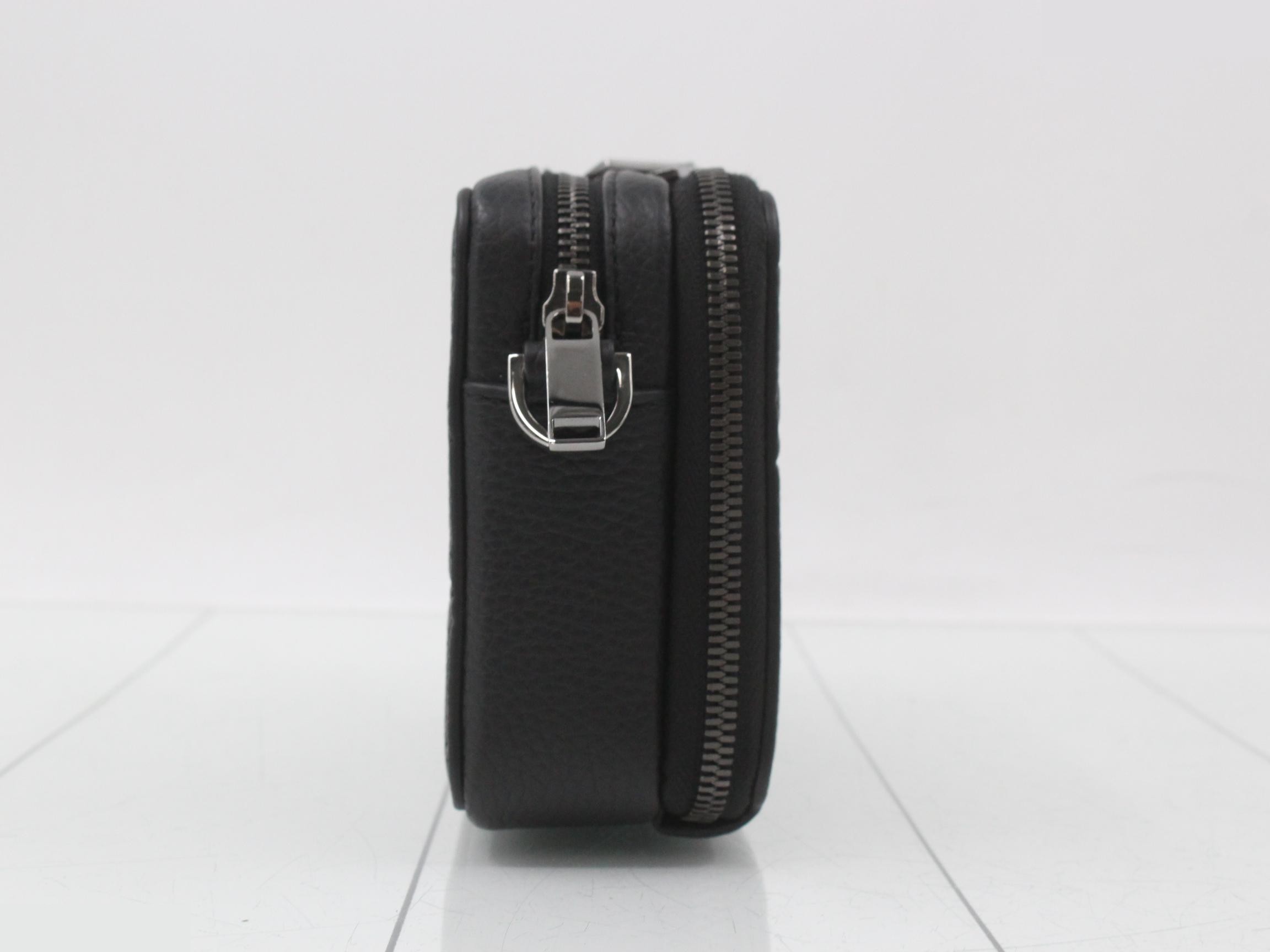 Gravity Leather Black Shoulder Bag Wallet Pouch — view 4