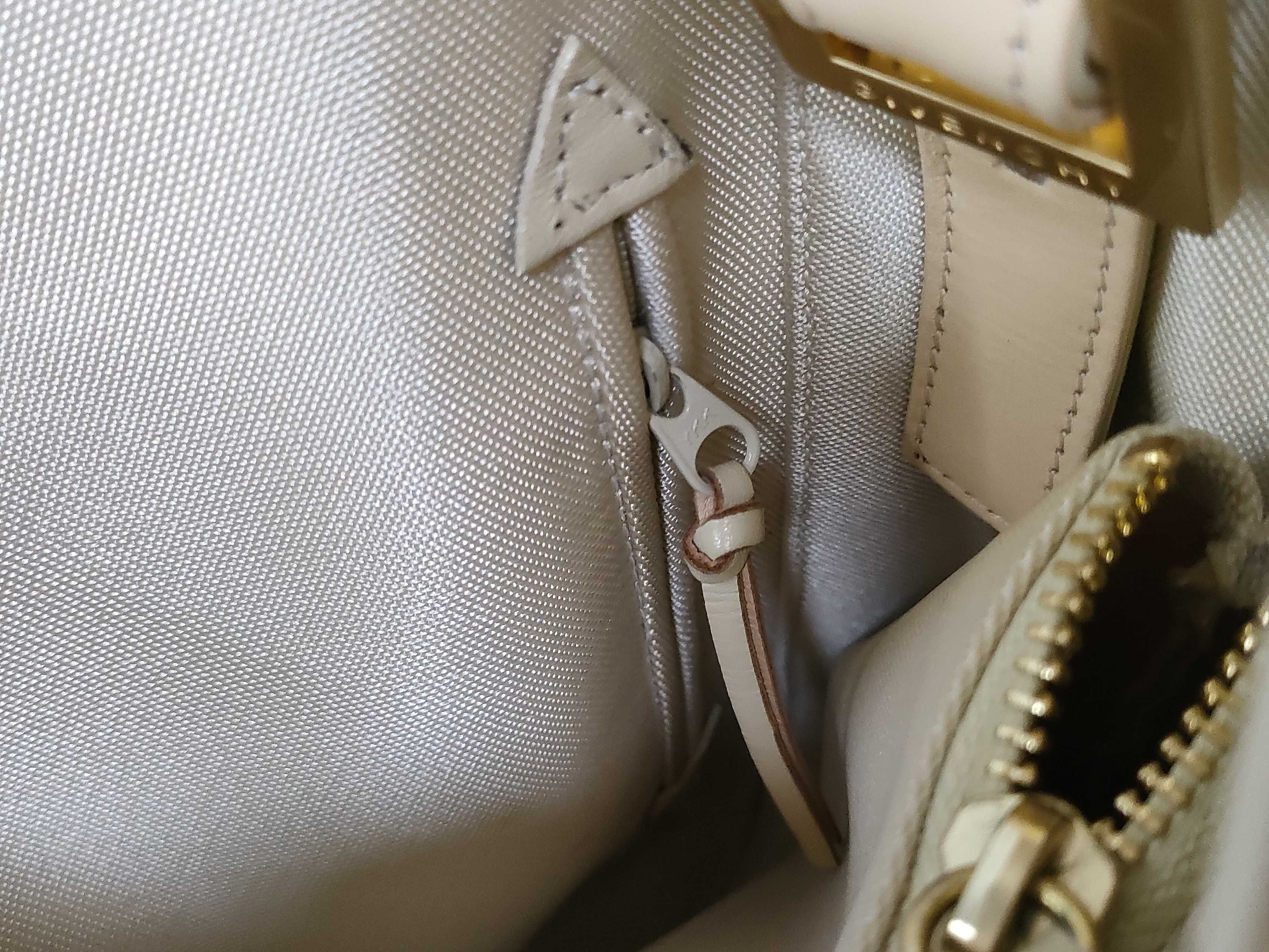 One-Shoulder Bag with Logo — view 11