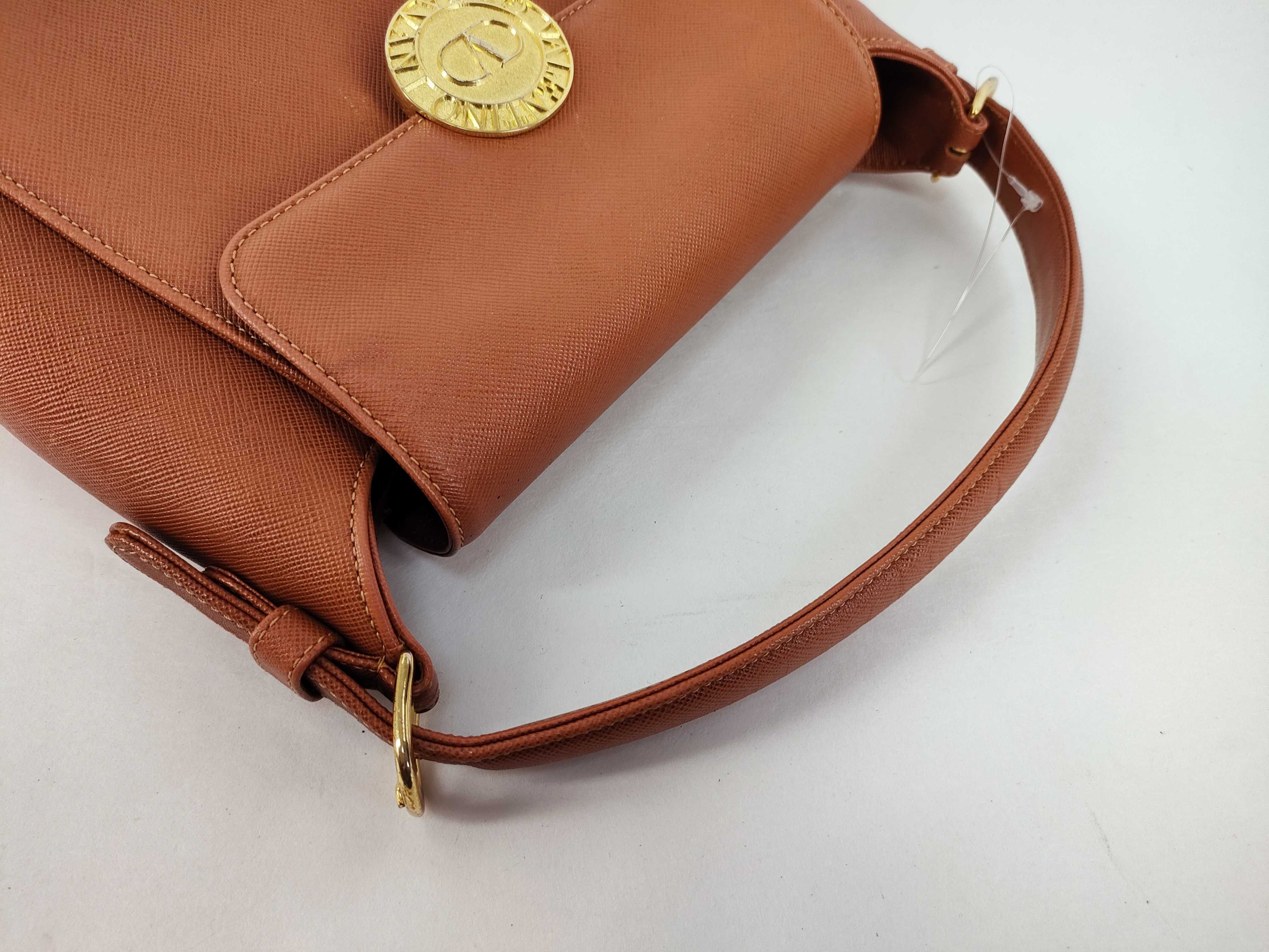 Circle Logo Shoulder Bag — view 3