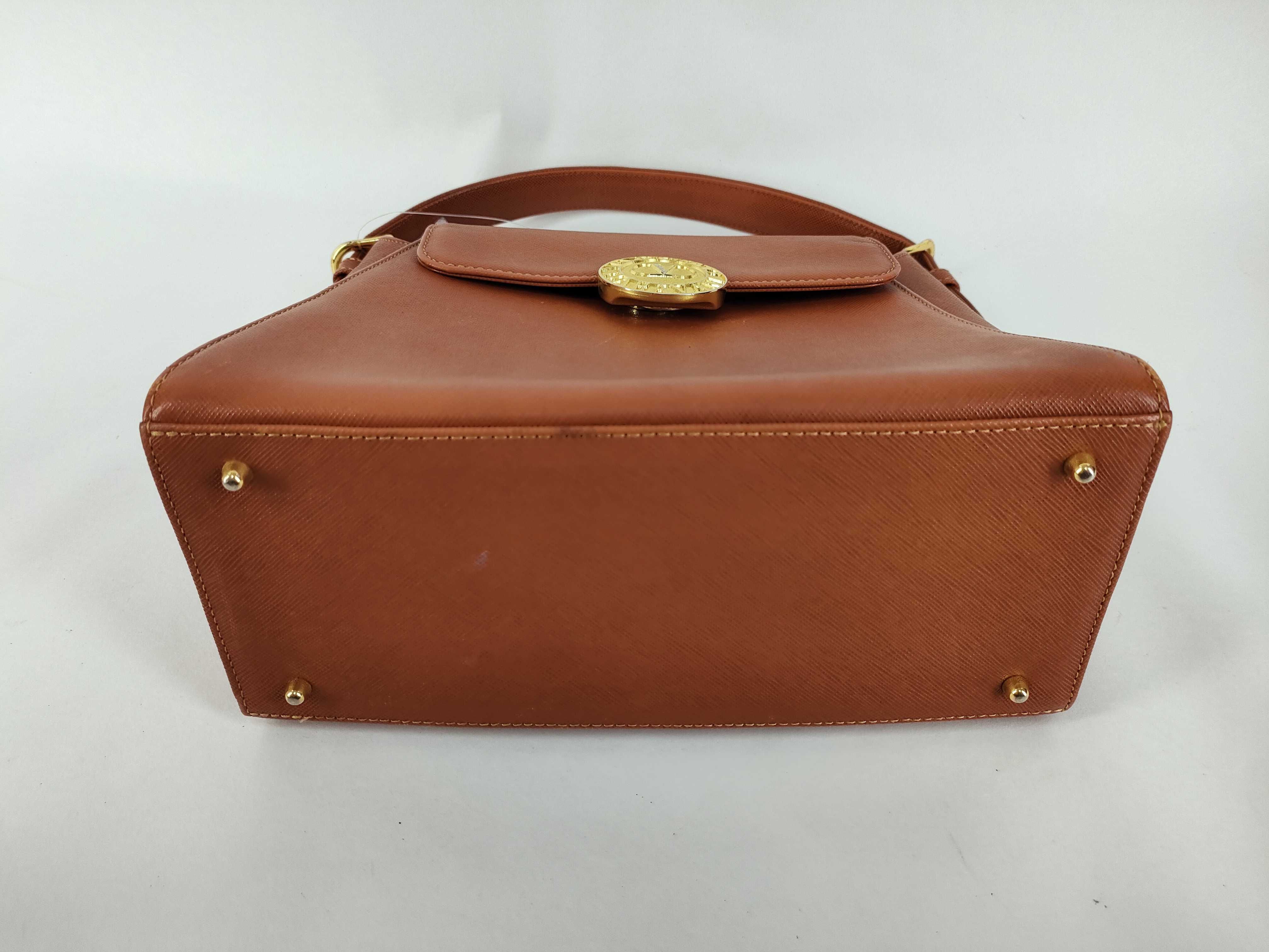 Circle Logo Shoulder Bag — view 7