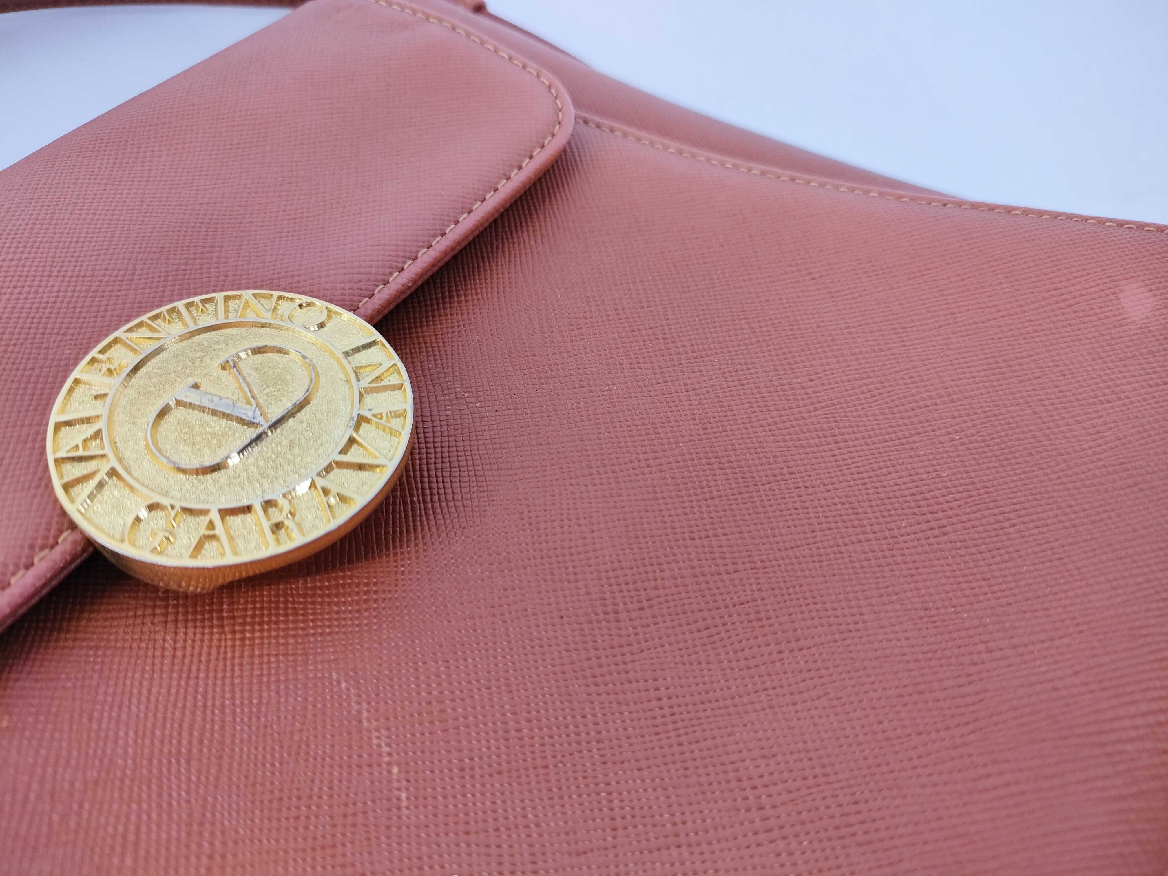Circle Logo Shoulder Bag — view 8