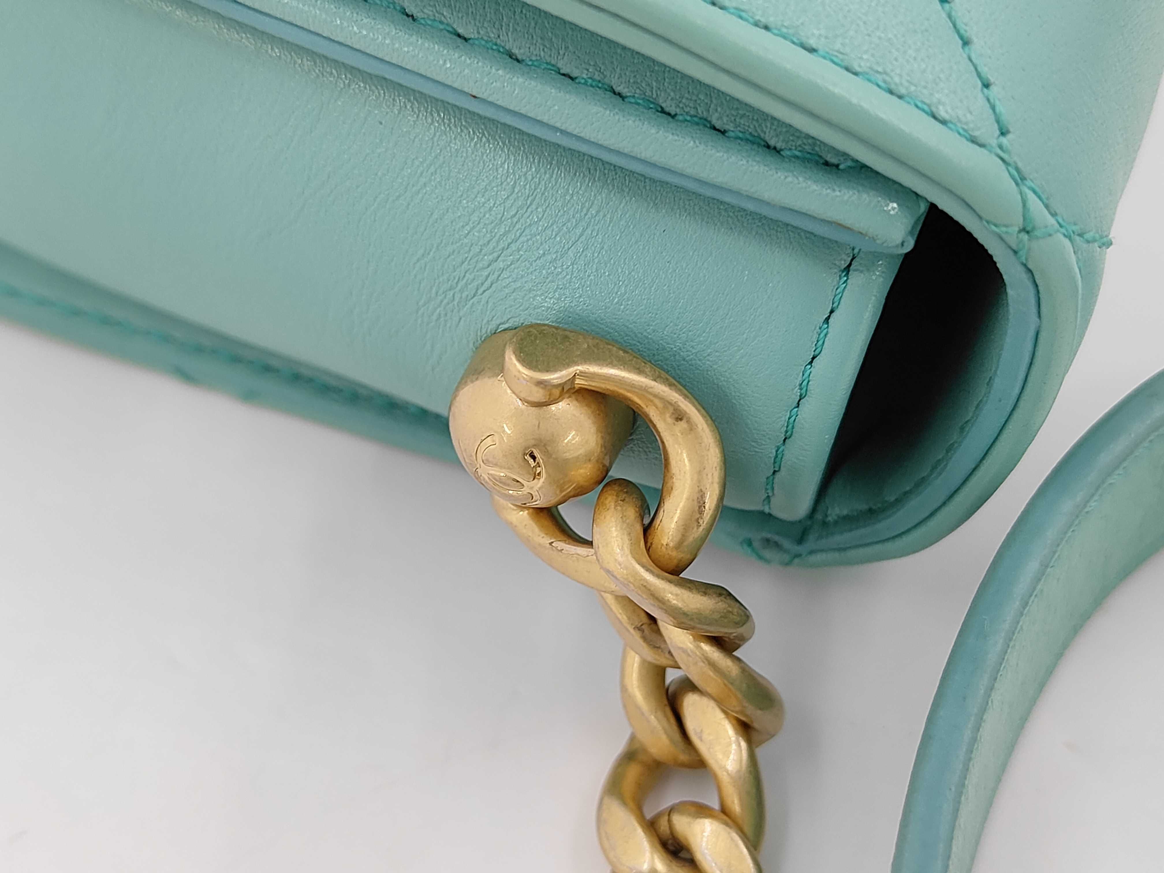 Matelassé Round Moon Messenger Shoulder Bag (Serial Number 31) — view 5